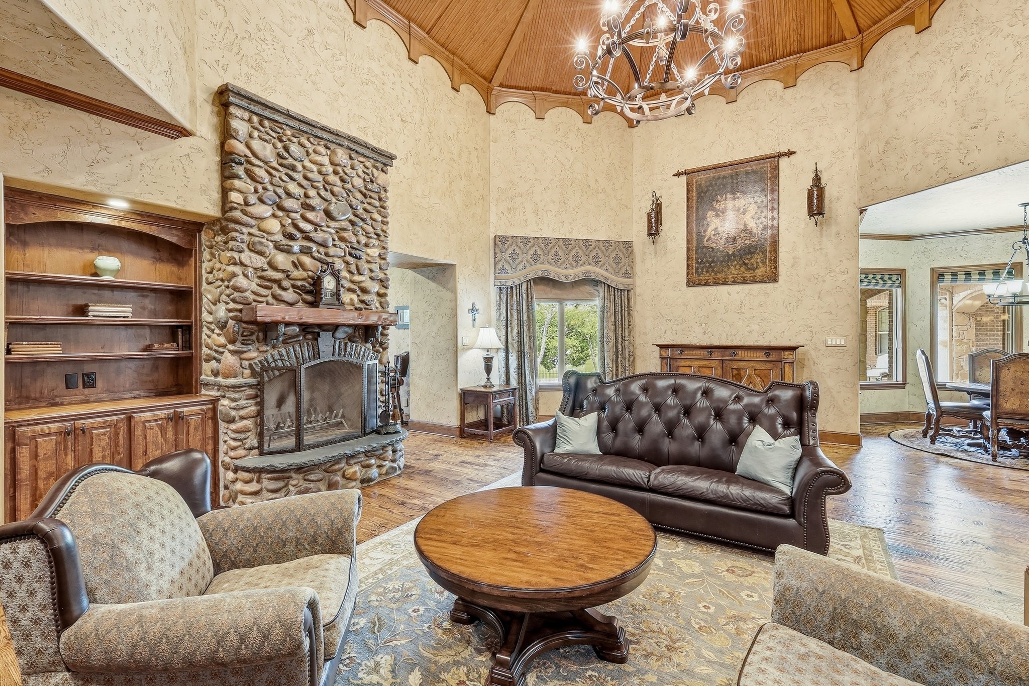 7 Hillview Court