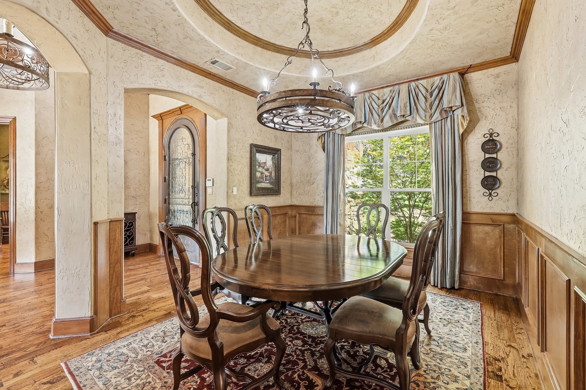 7 Hillview Court