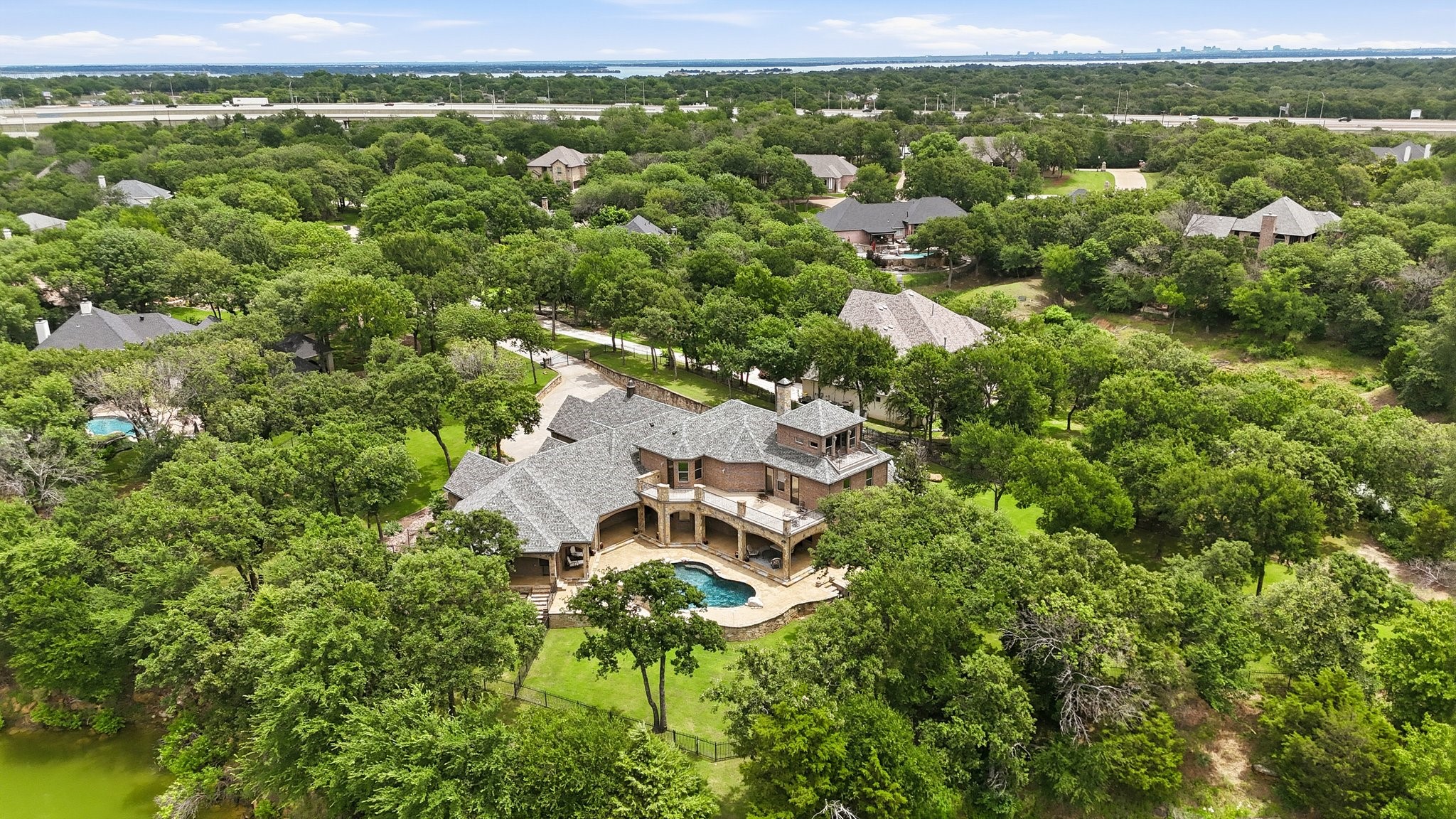 7 Hillview Court