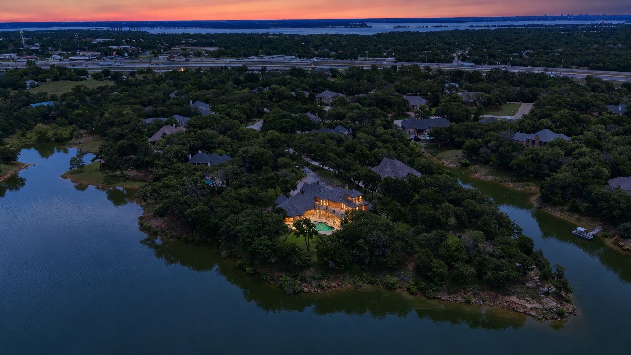 7 Hillview Court