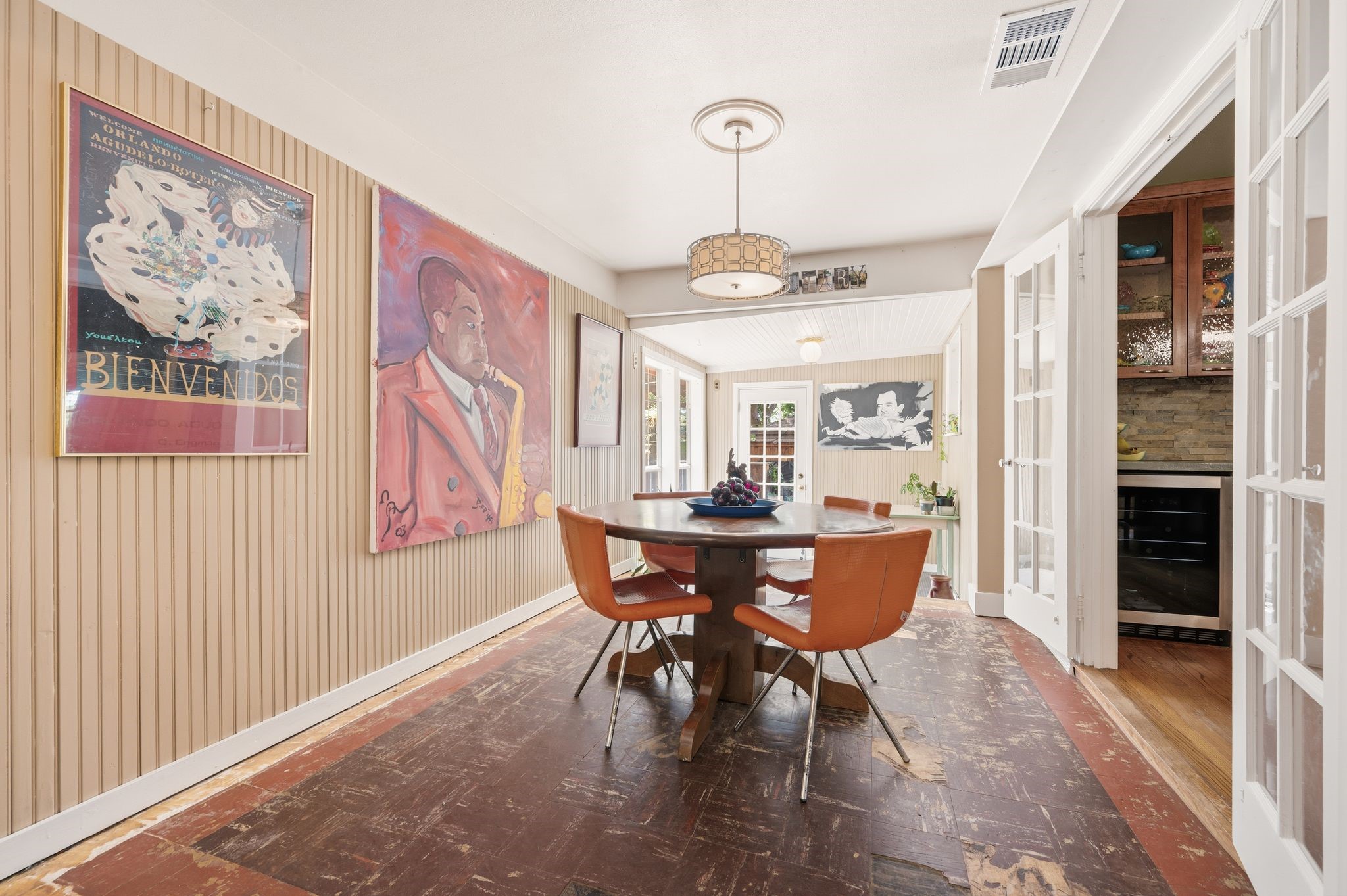 2012 W Lotus Avenue