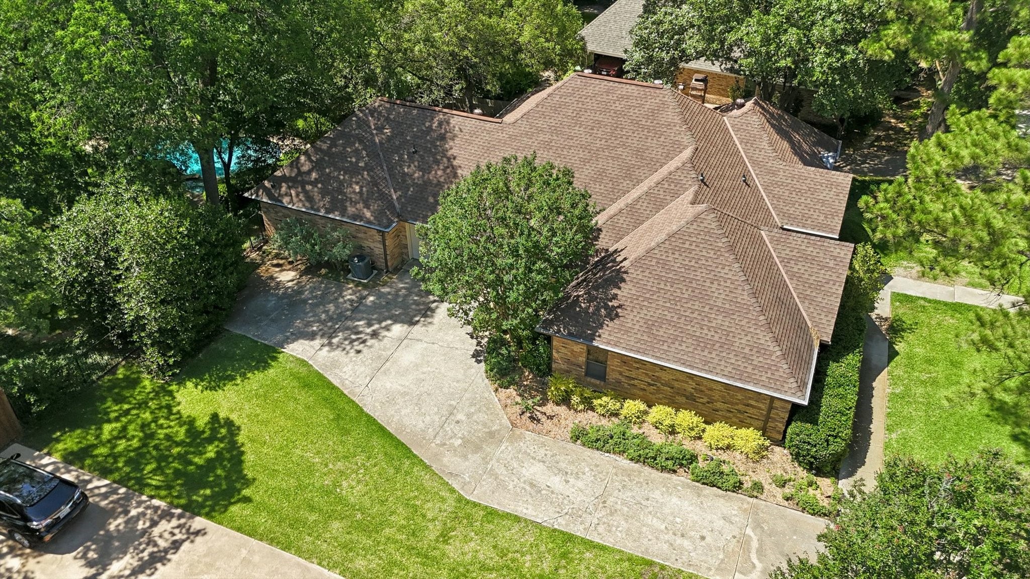 3813 Cambridge Circle W