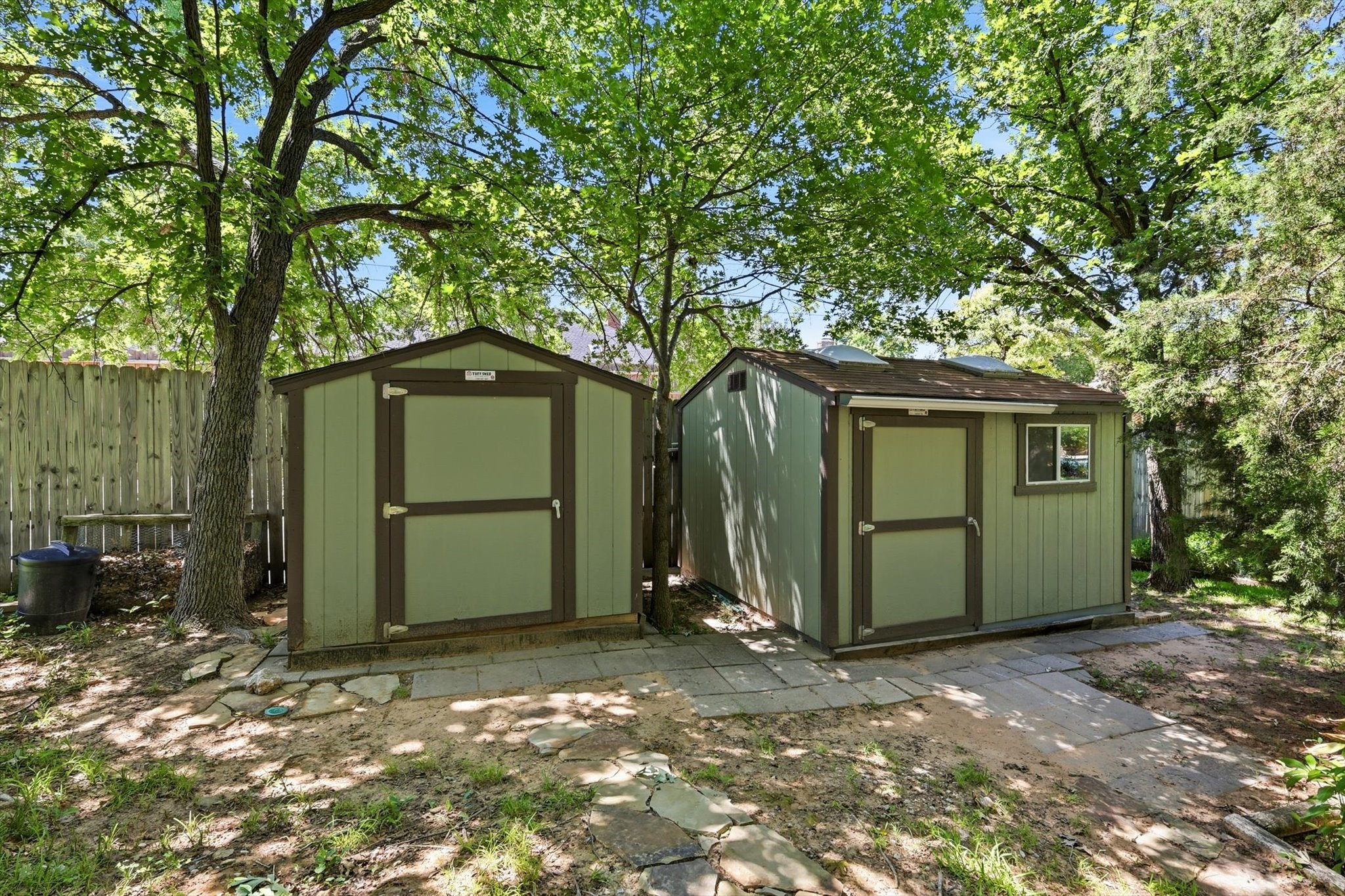 3813 Cambridge Circle W