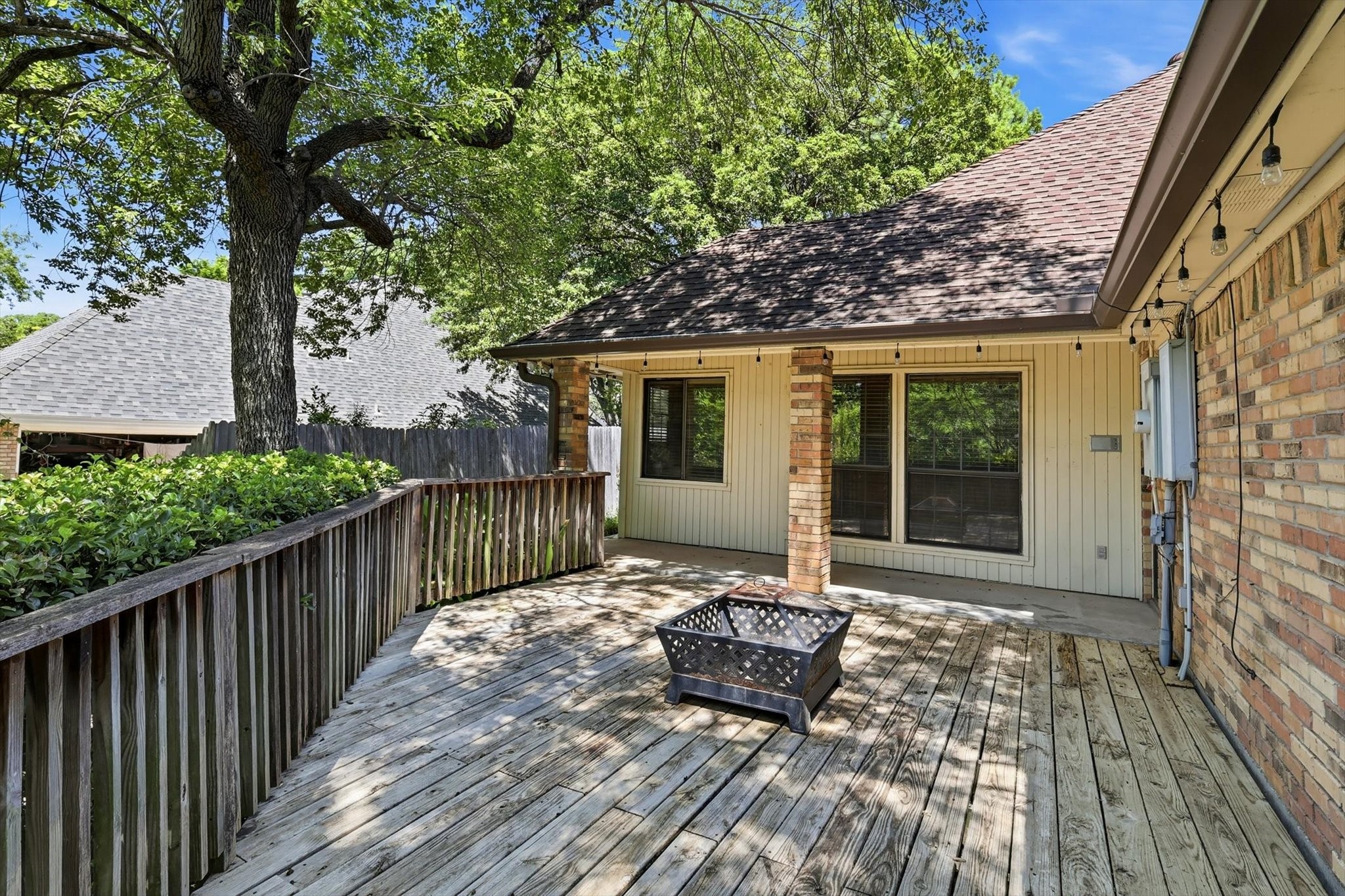 3813 Cambridge Circle W