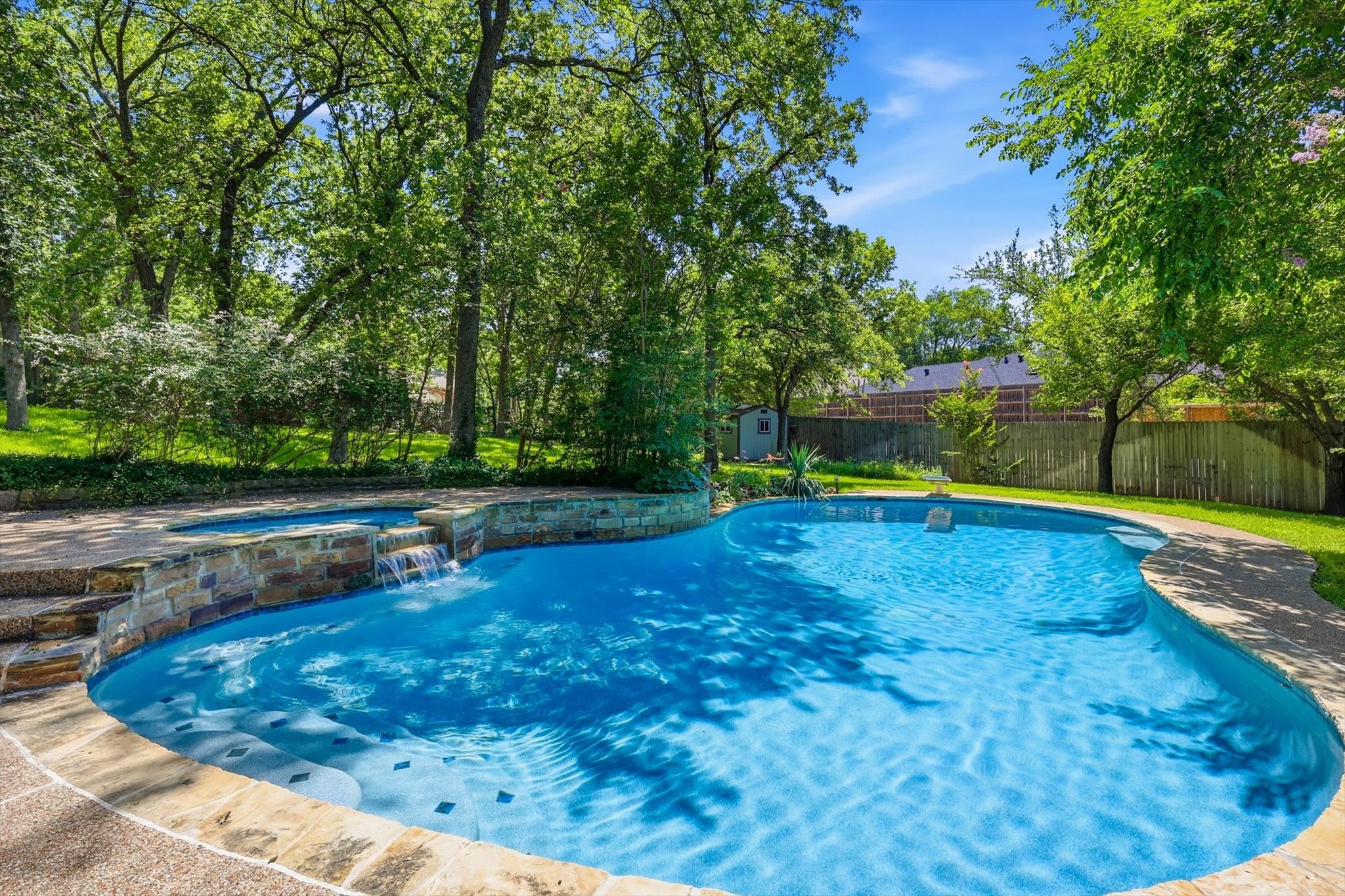 3813 Cambridge Circle W
