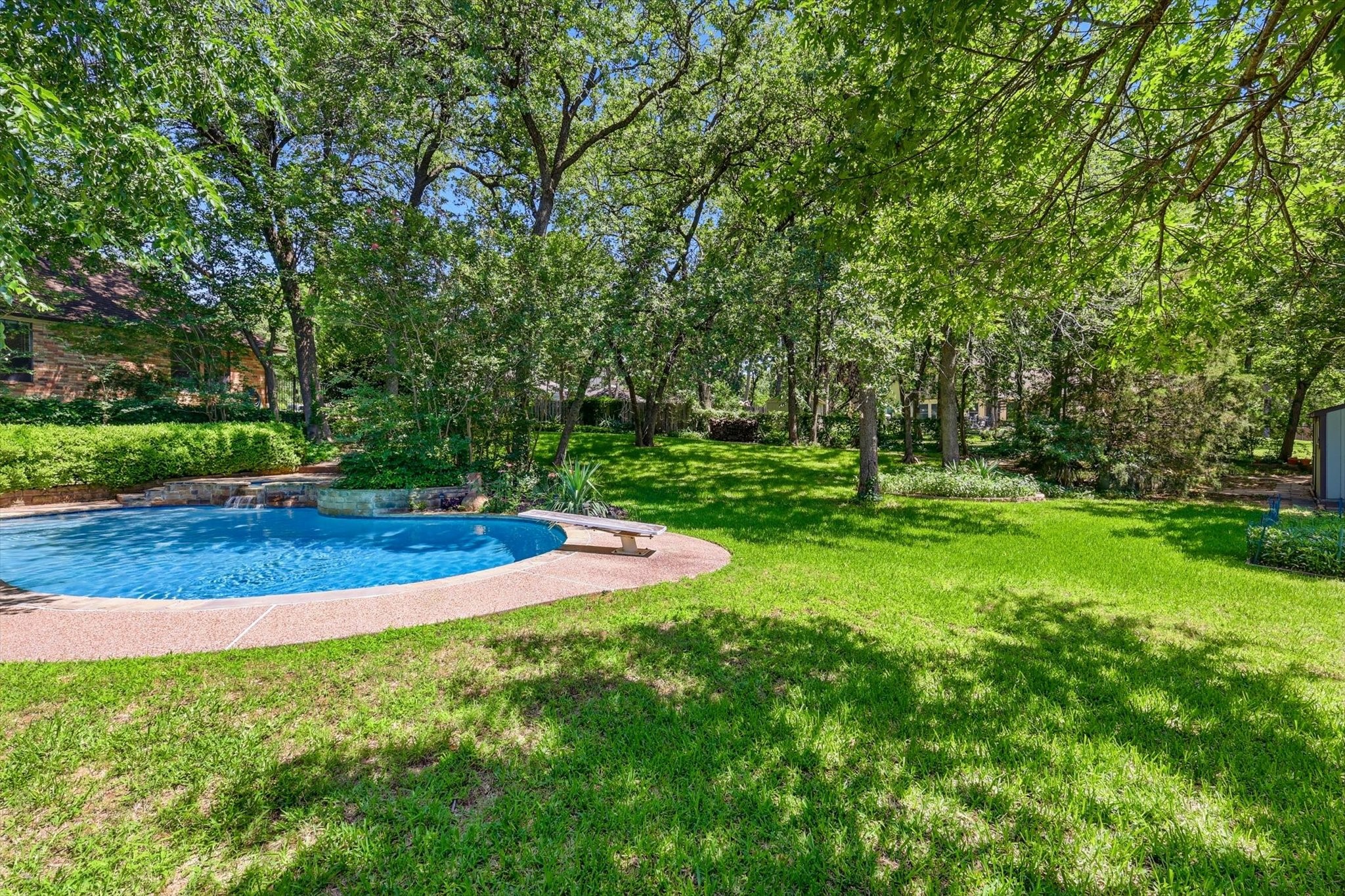 3813 Cambridge Circle W
