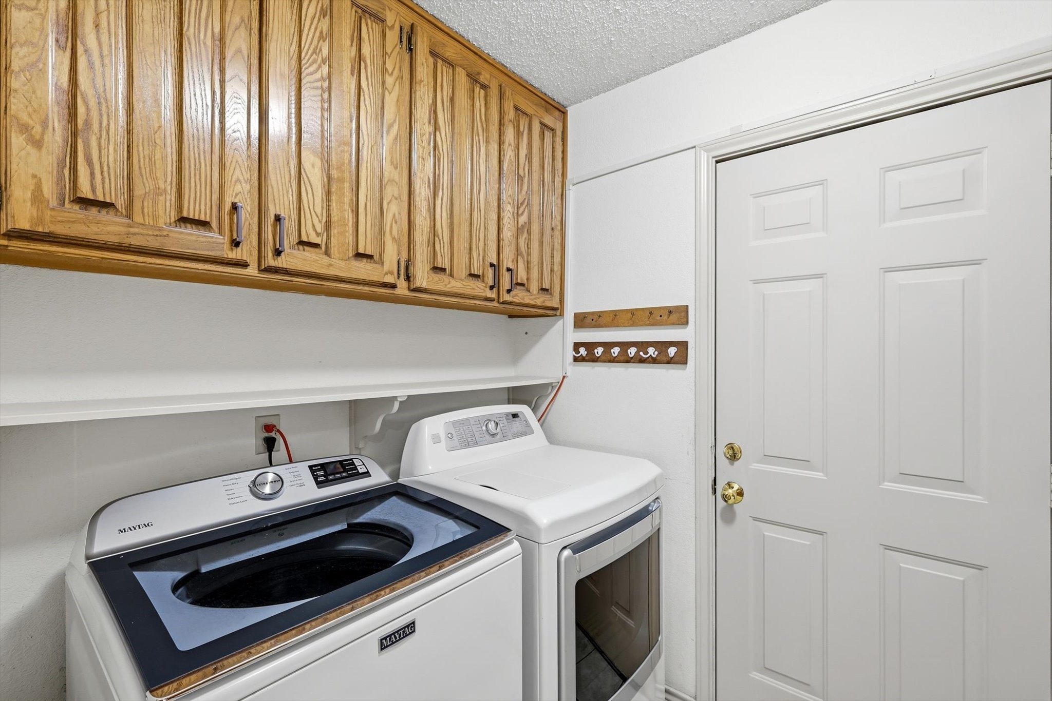 3813 Cambridge Circle W