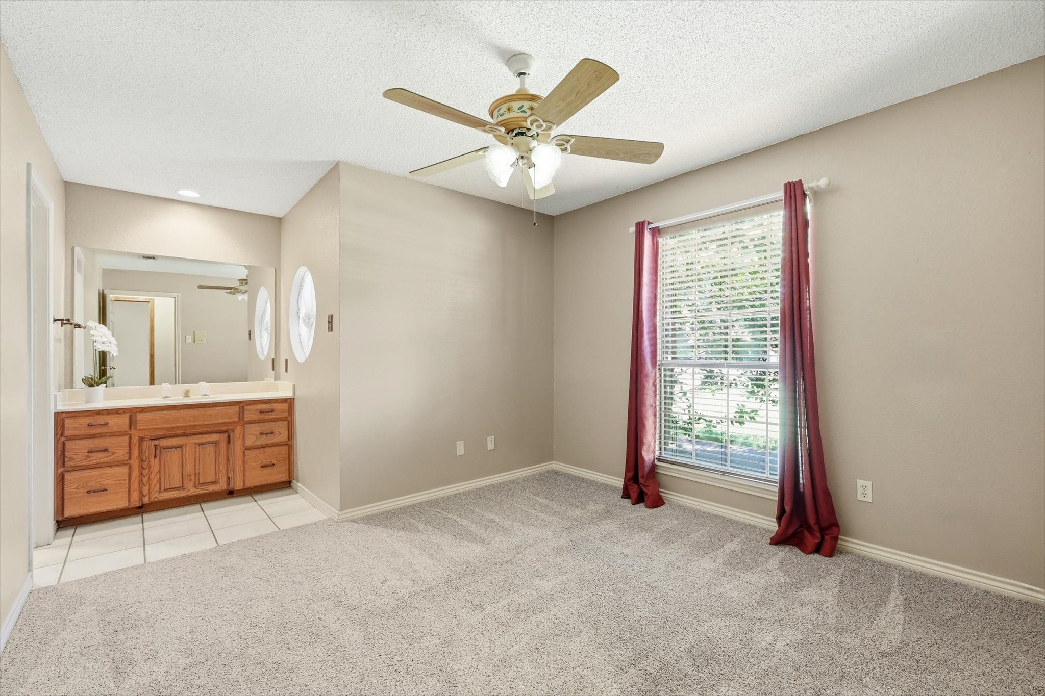 3813 Cambridge Circle W