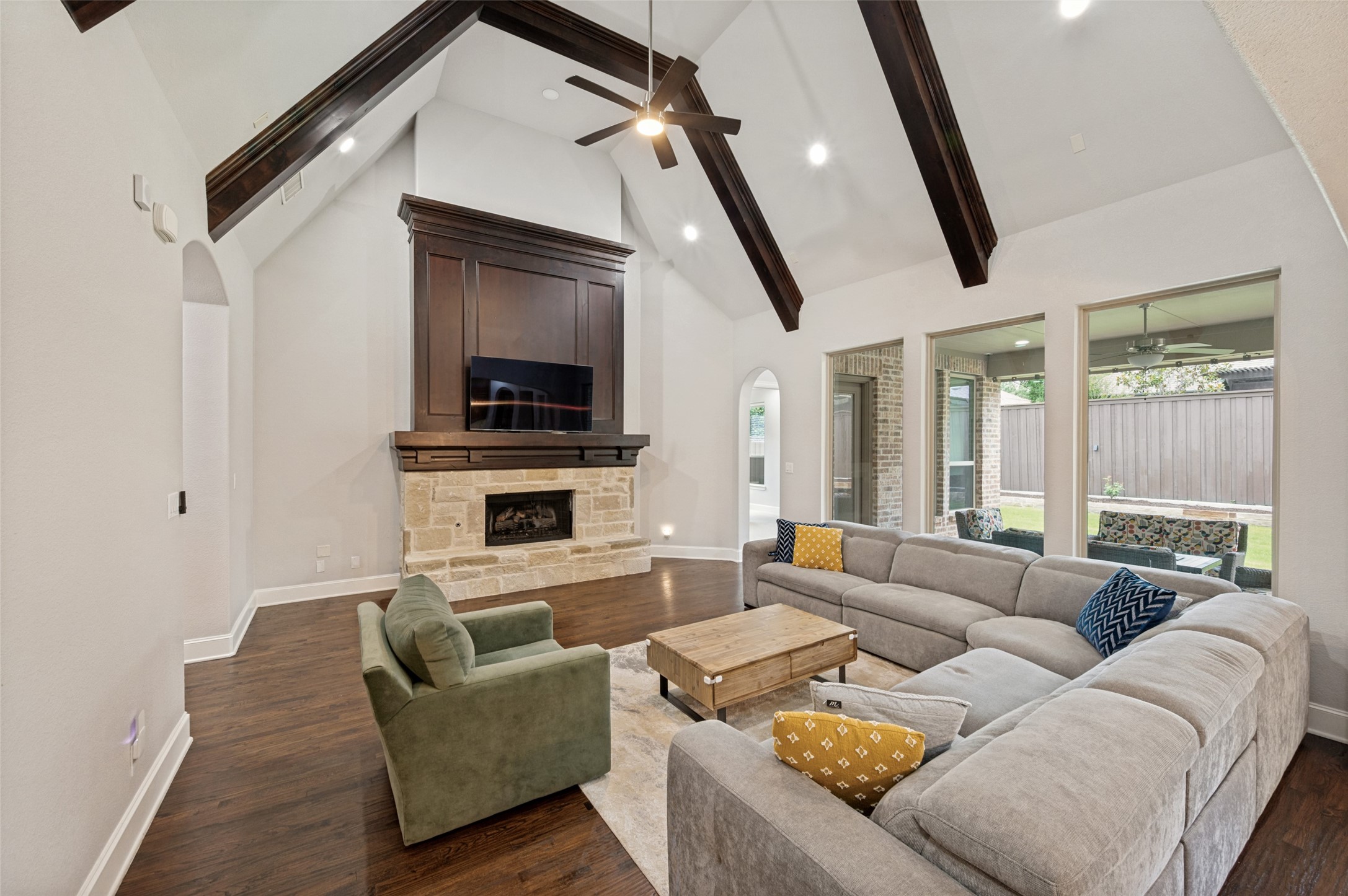 635 Fountainview Drive