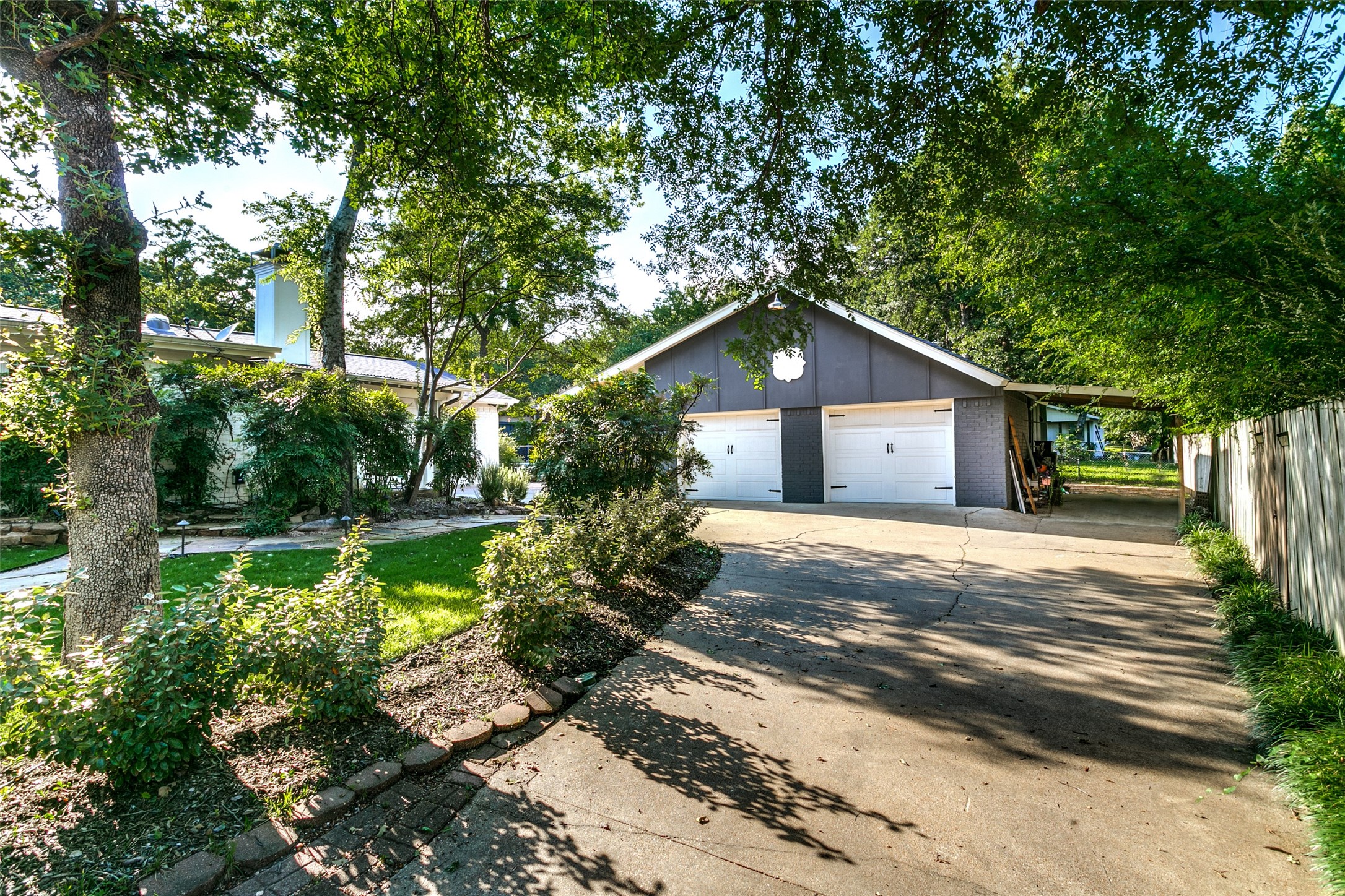 7000 Lowery Lane