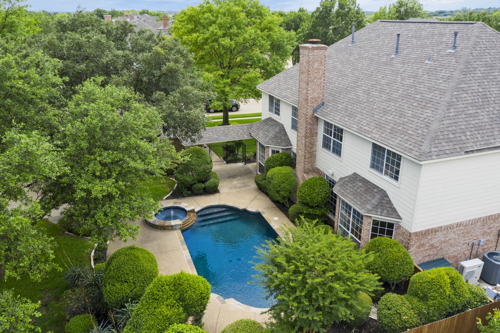 301 Lovegrass Lane