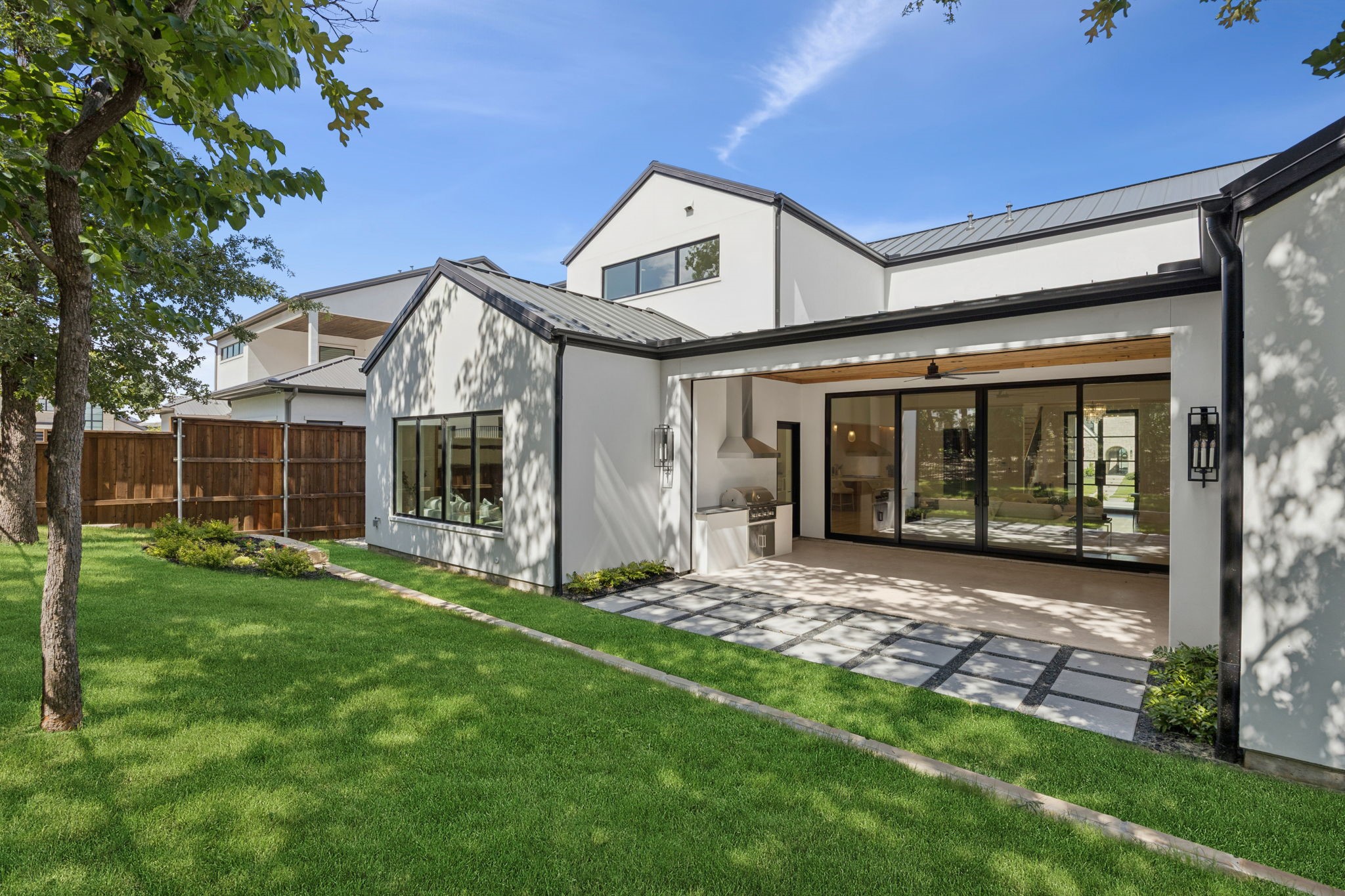 225 Metairie Lane