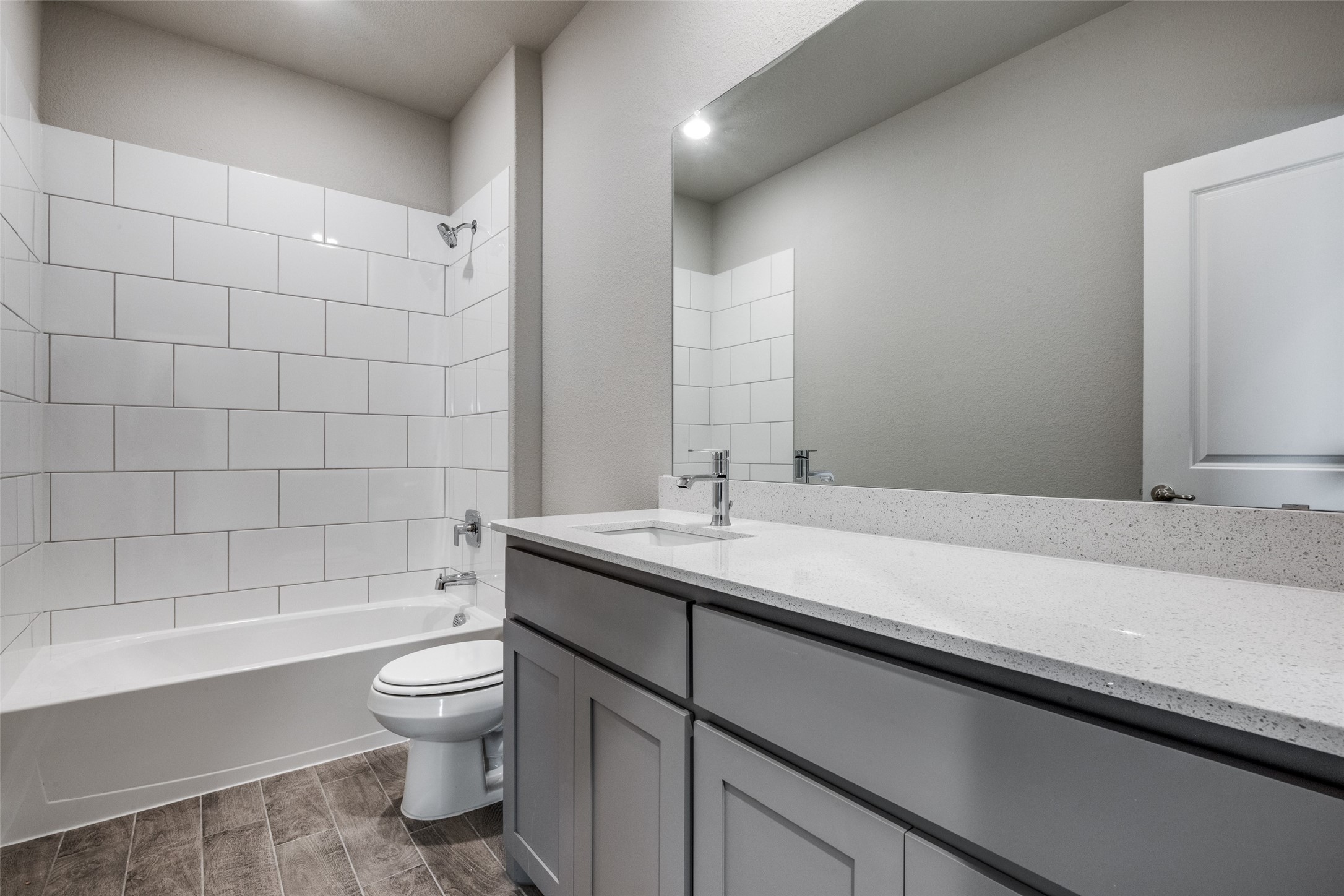 1224 Southwark Drive