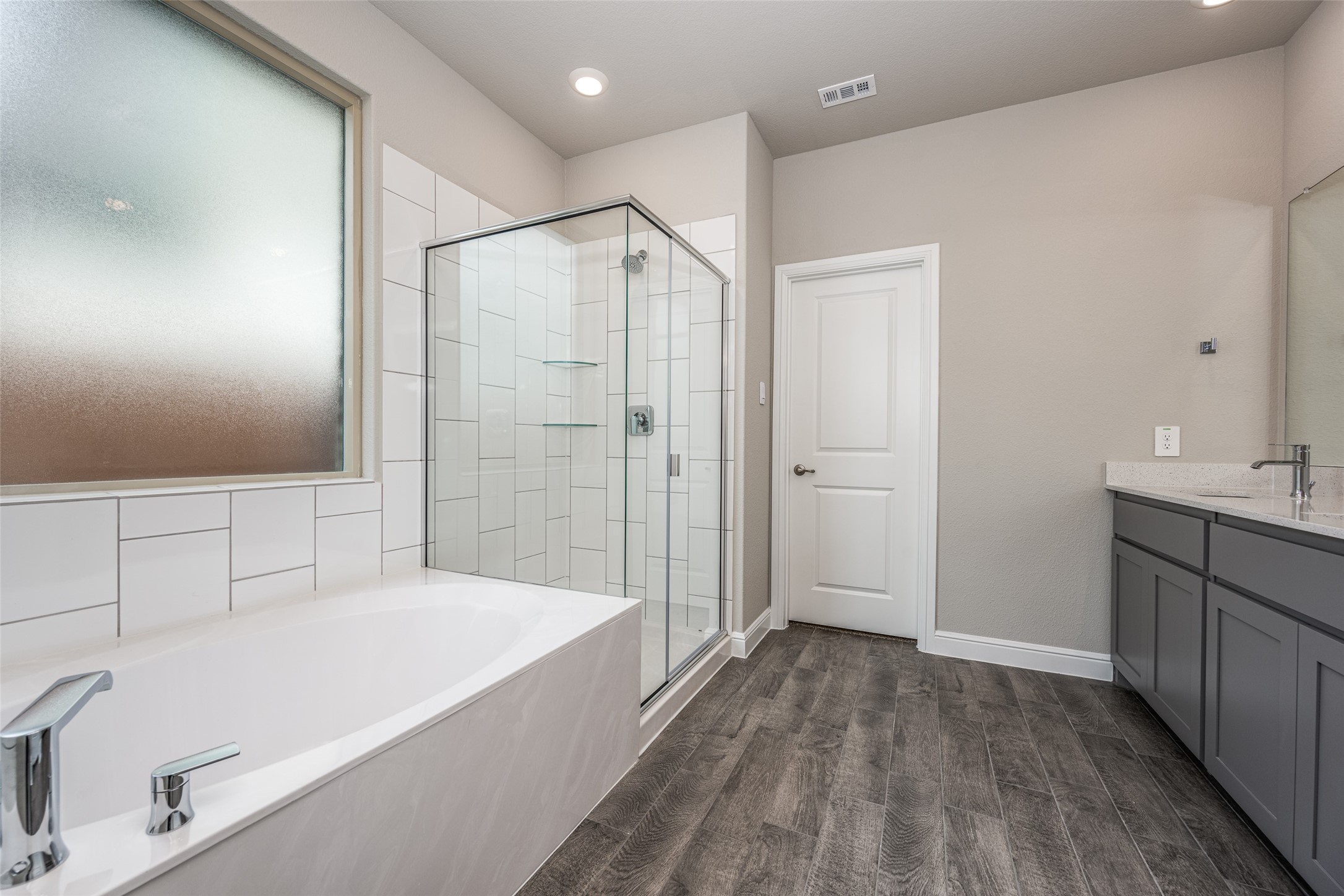 1224 Southwark Drive