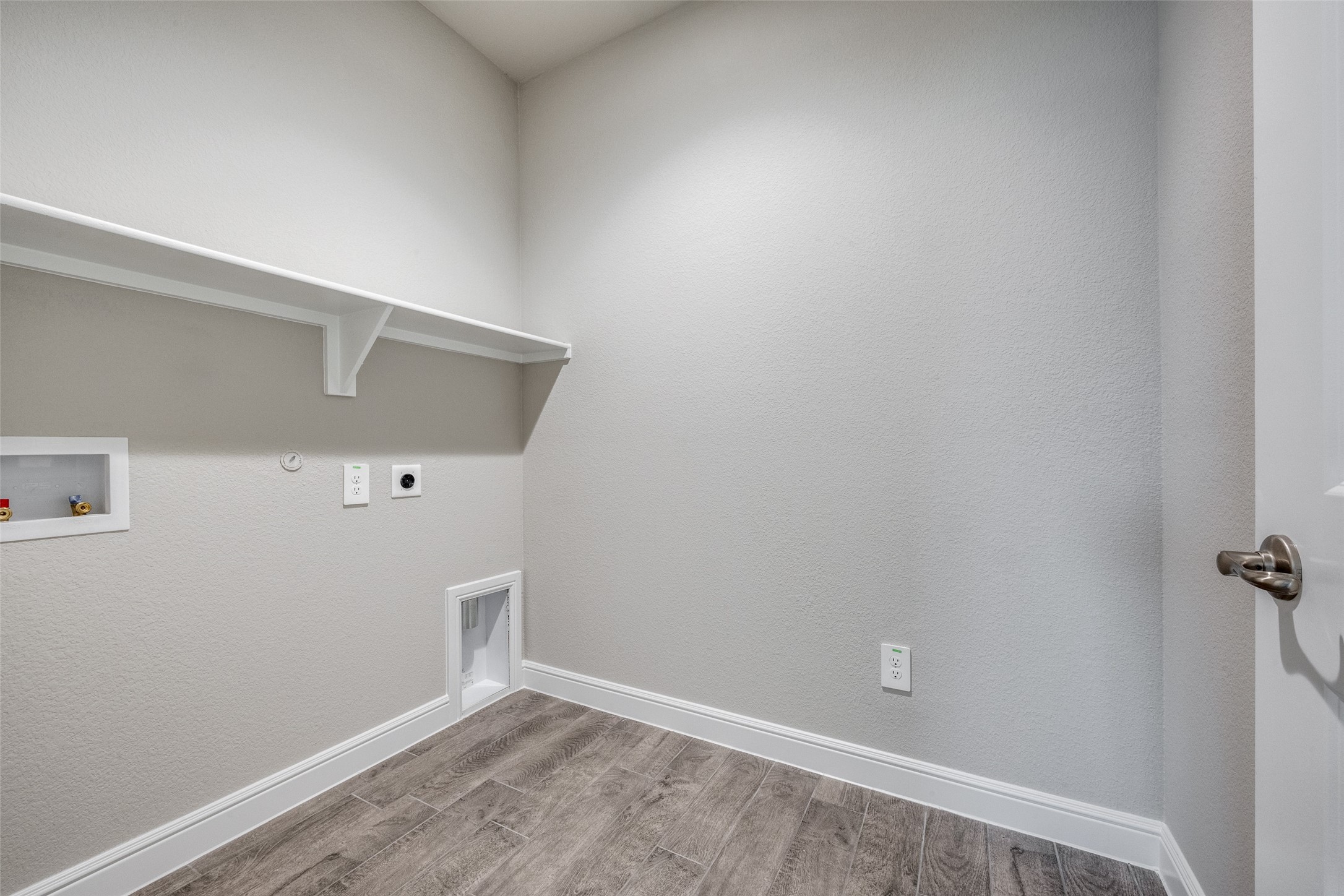 1224 Southwark Drive