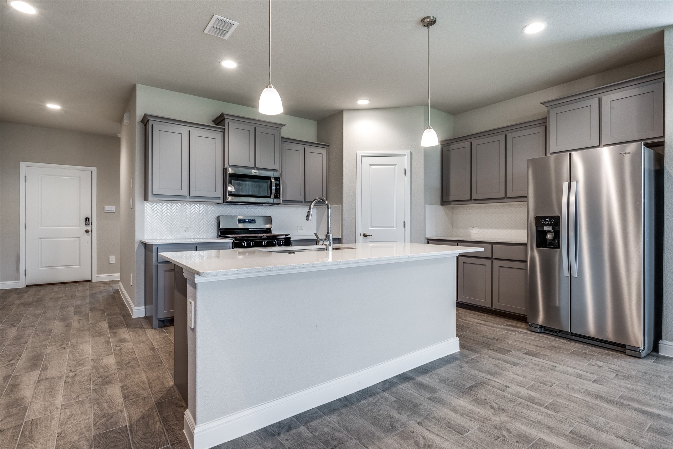 1224 Southwark Drive