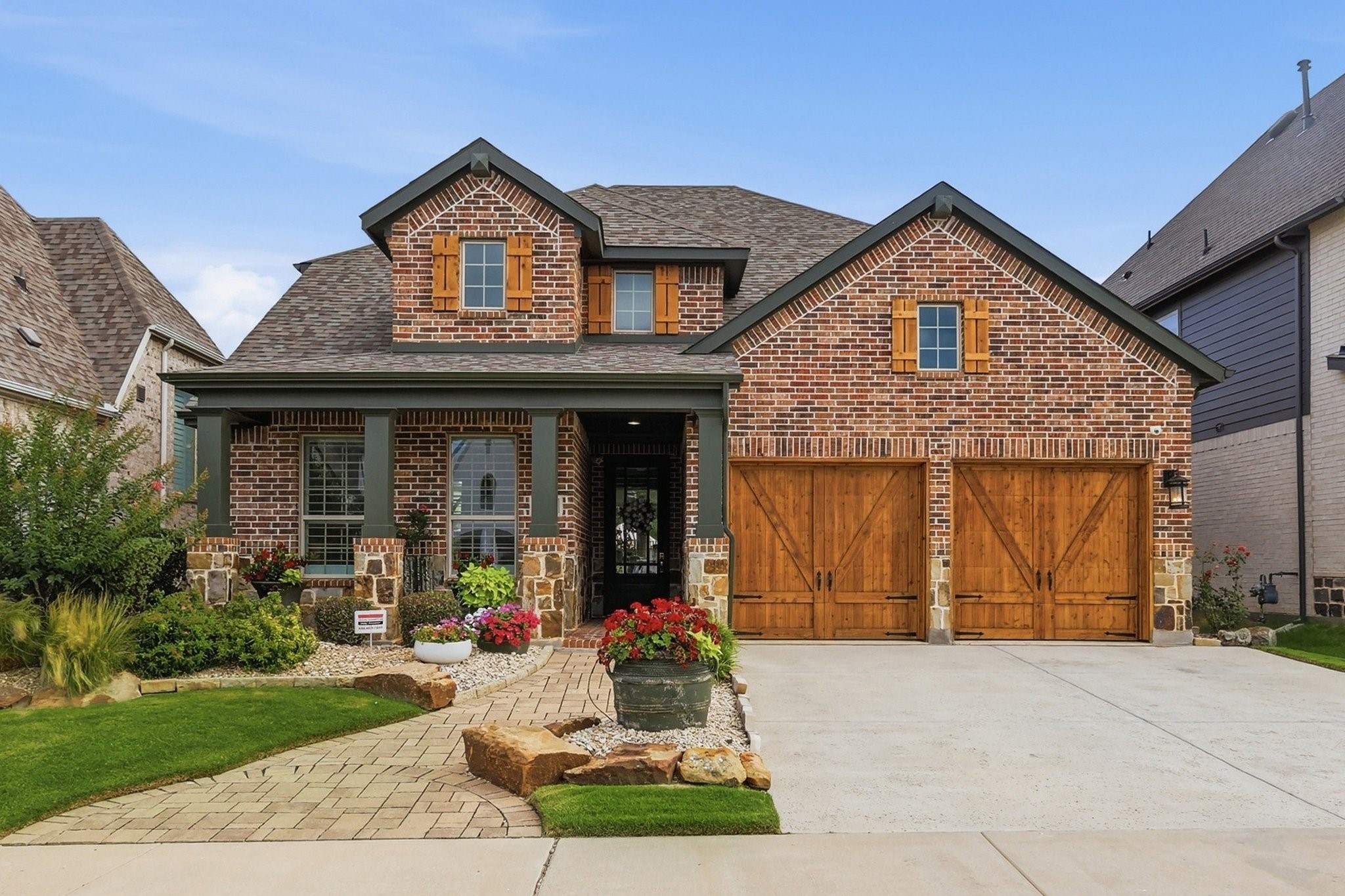 1112 Homestead Way