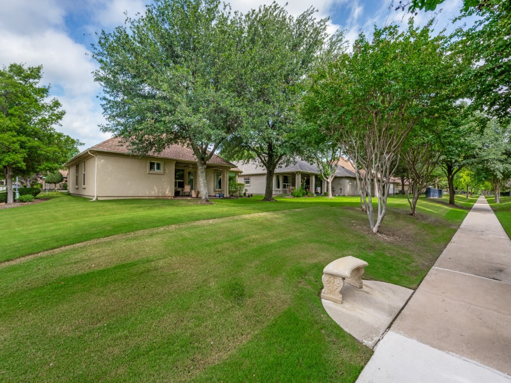 9513 Trailwood Drive