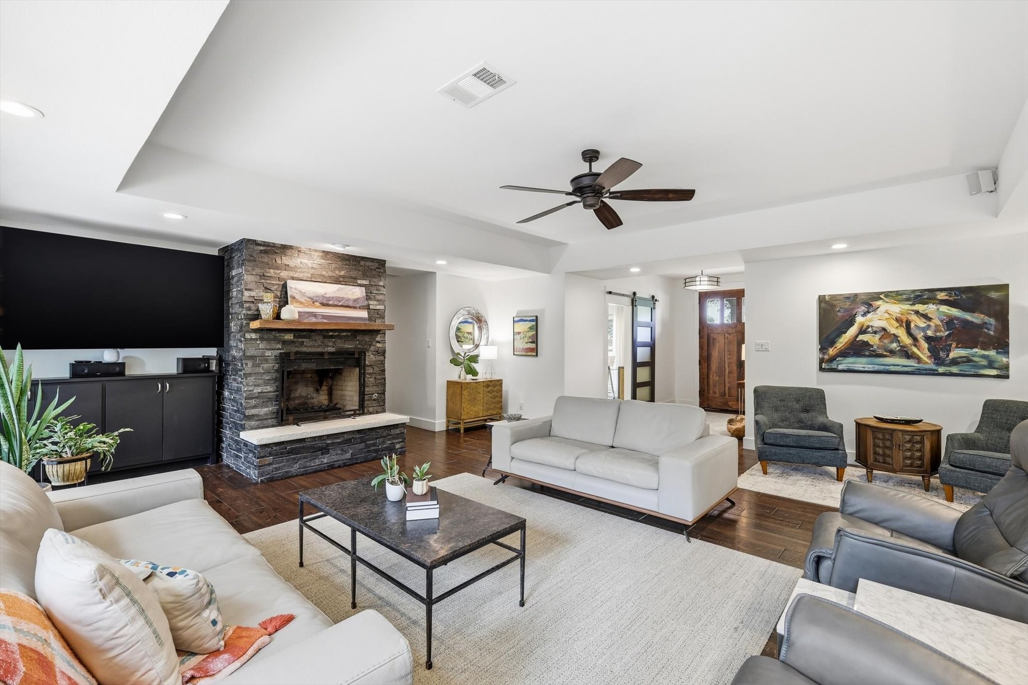 8001 Tudor Lane