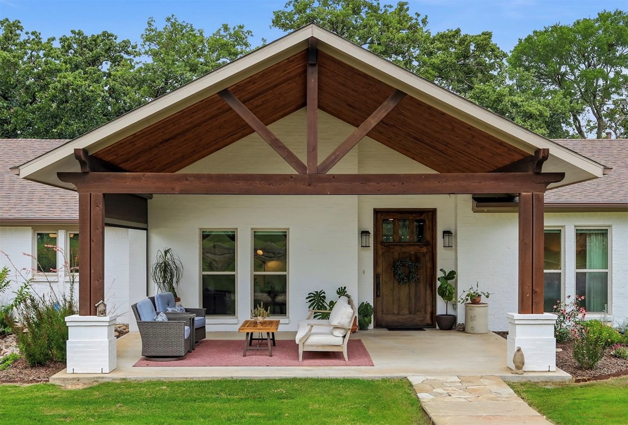 8001 Tudor Lane