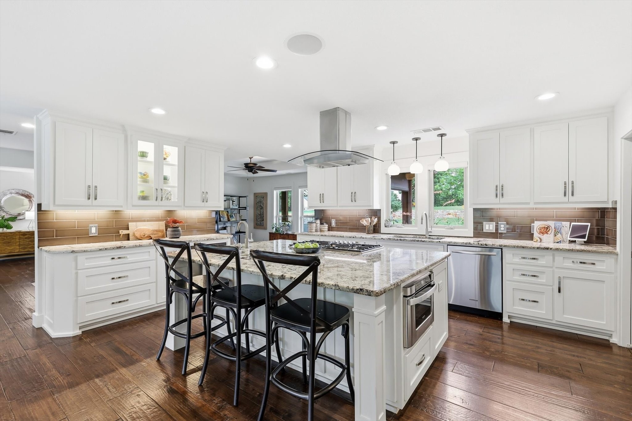 8001 Tudor Lane
