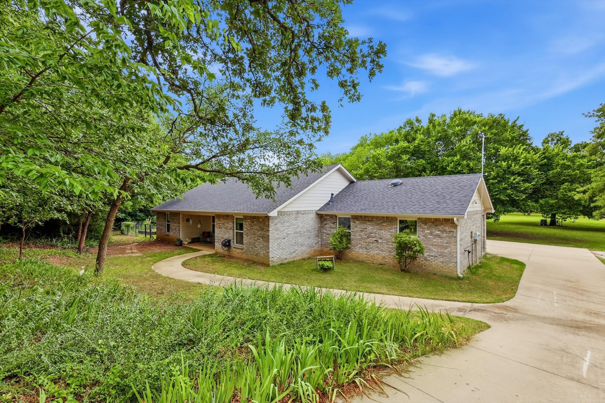 8001 Tudor Lane