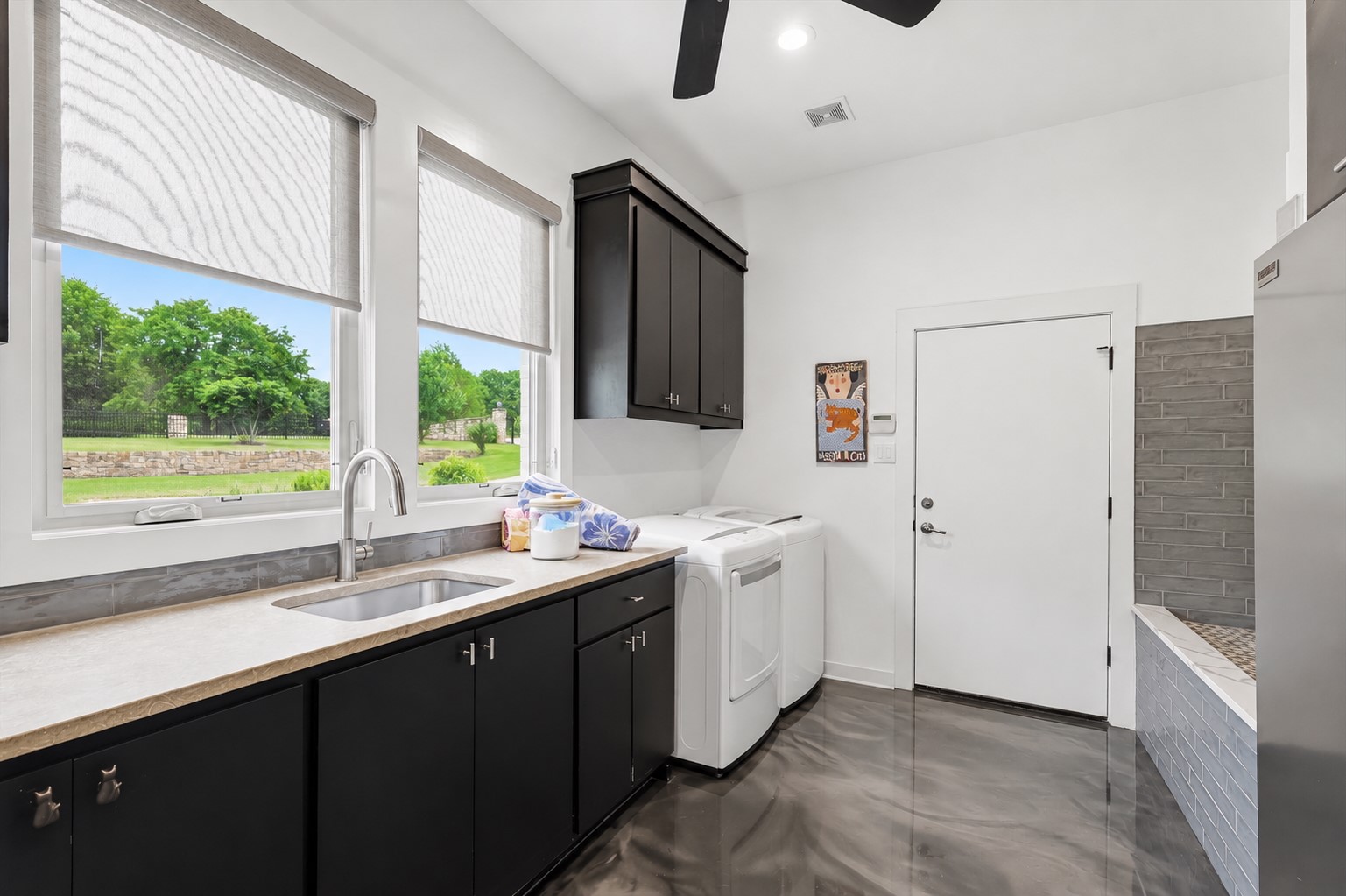 8001 Tudor Lane