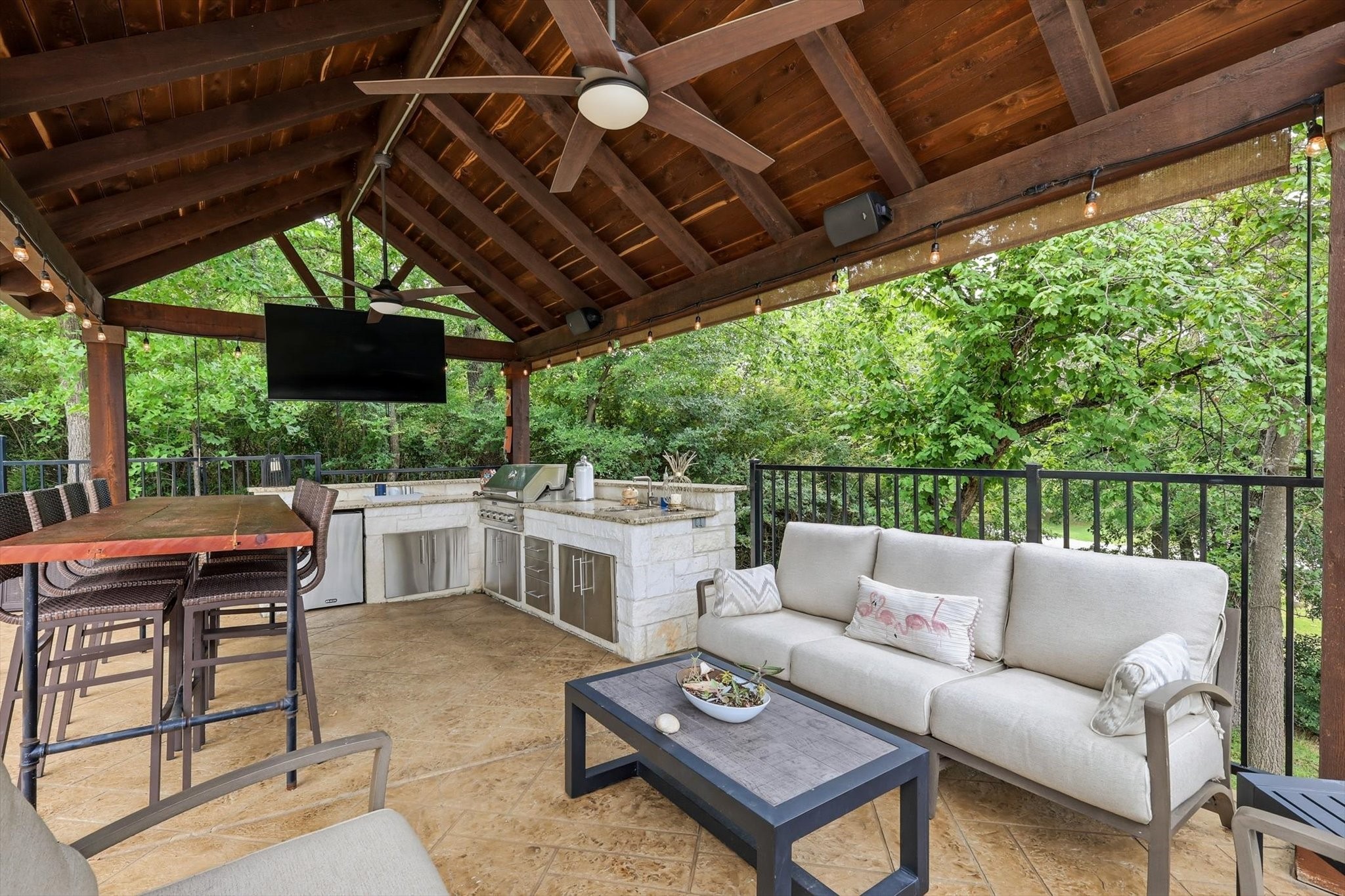 8001 Tudor Lane