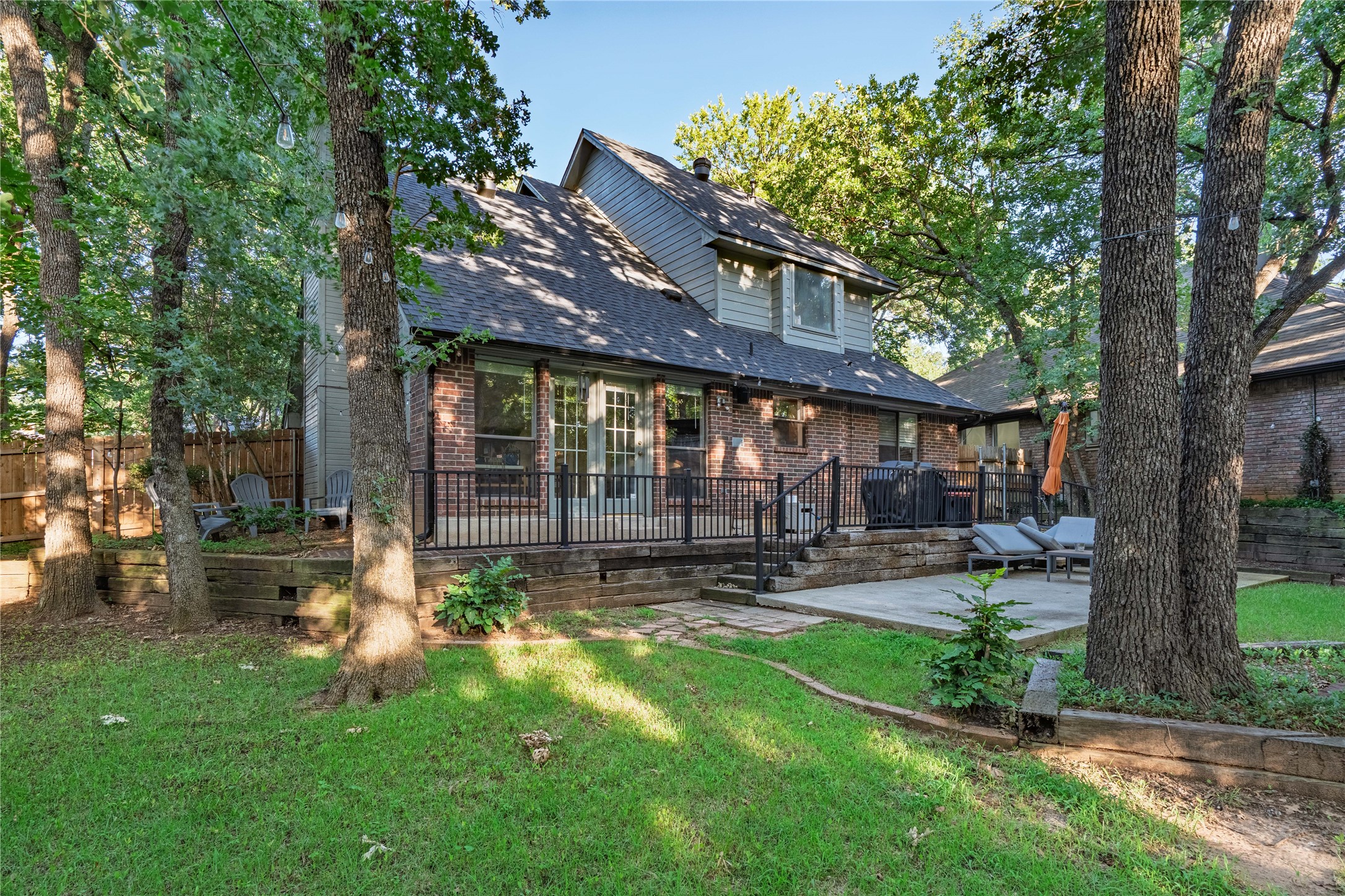 1009 W Winding Creek Drive