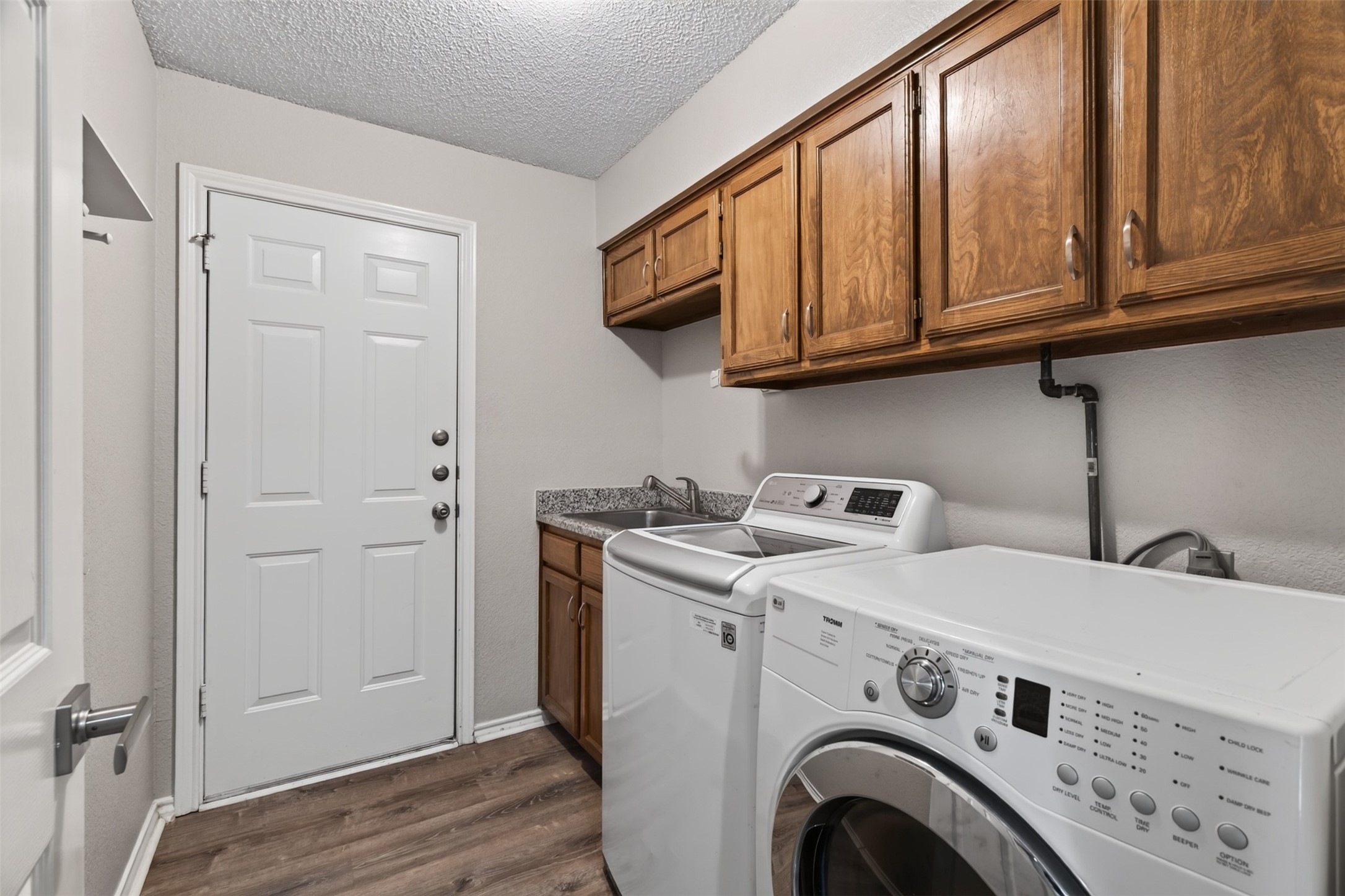 1009 W Winding Creek Drive