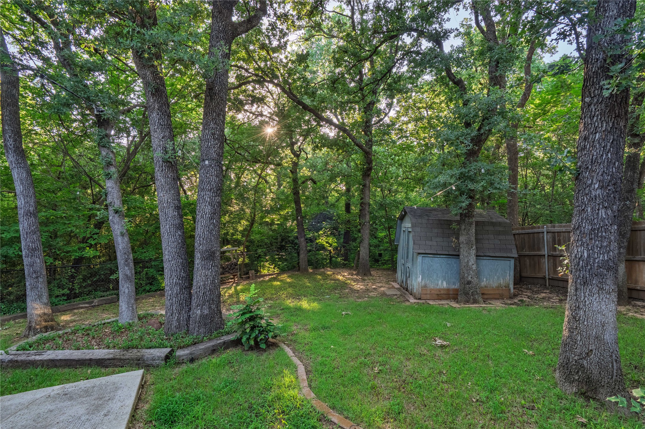 1009 W Winding Creek Drive