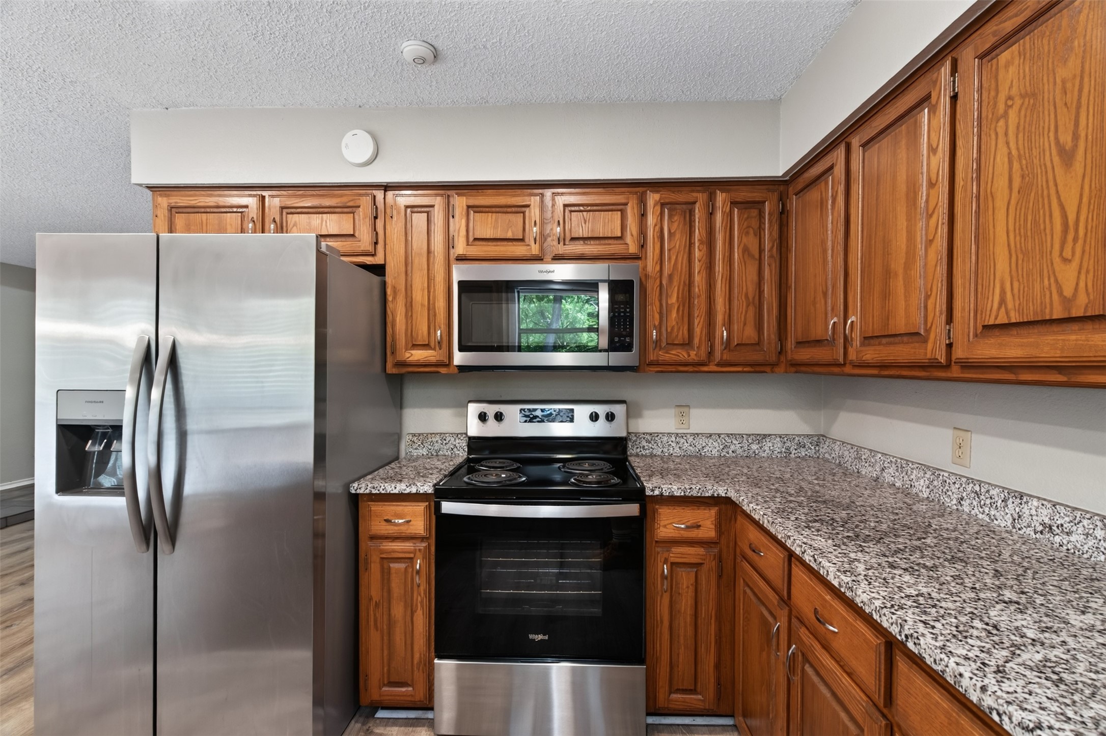 1009 W Winding Creek Drive