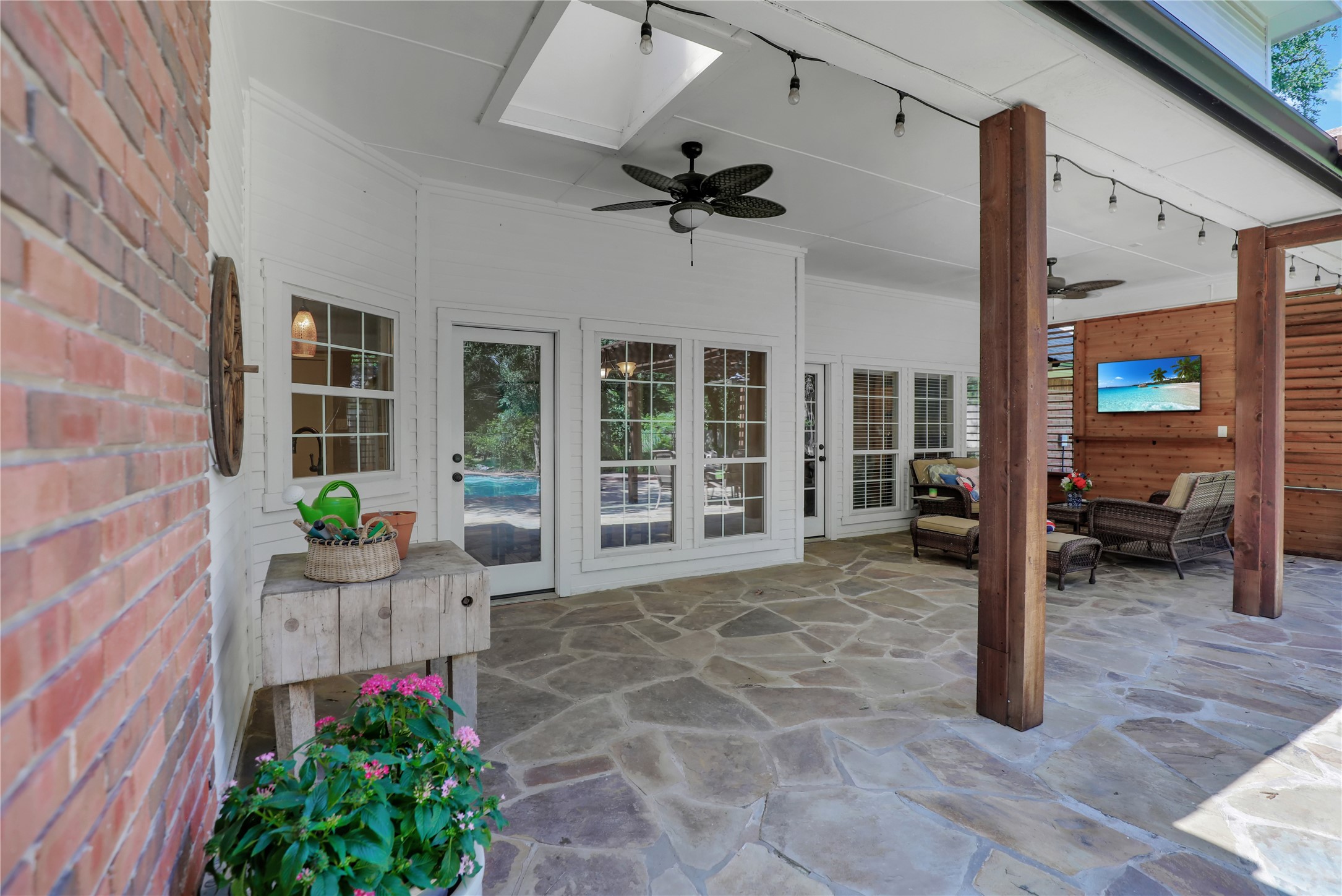 1346 Forest Lane
