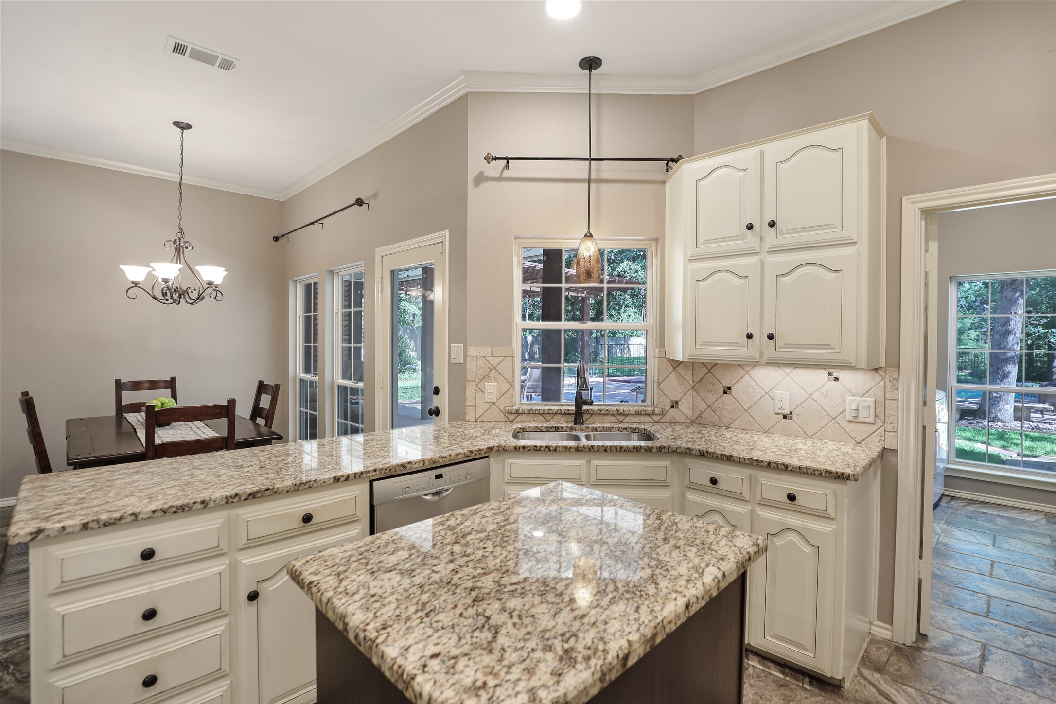 1346 Forest Lane
