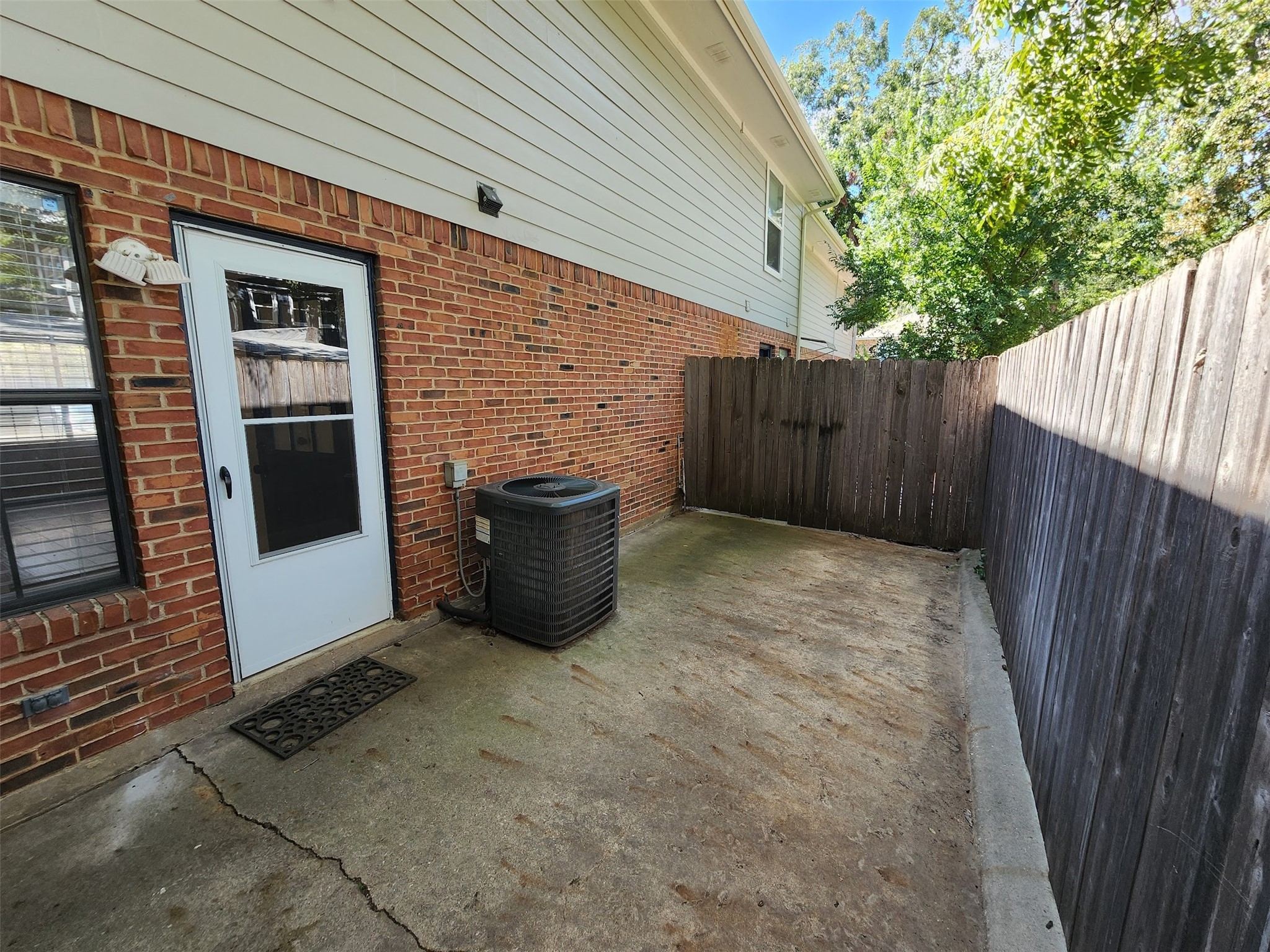 716 W Mulberry Street 18