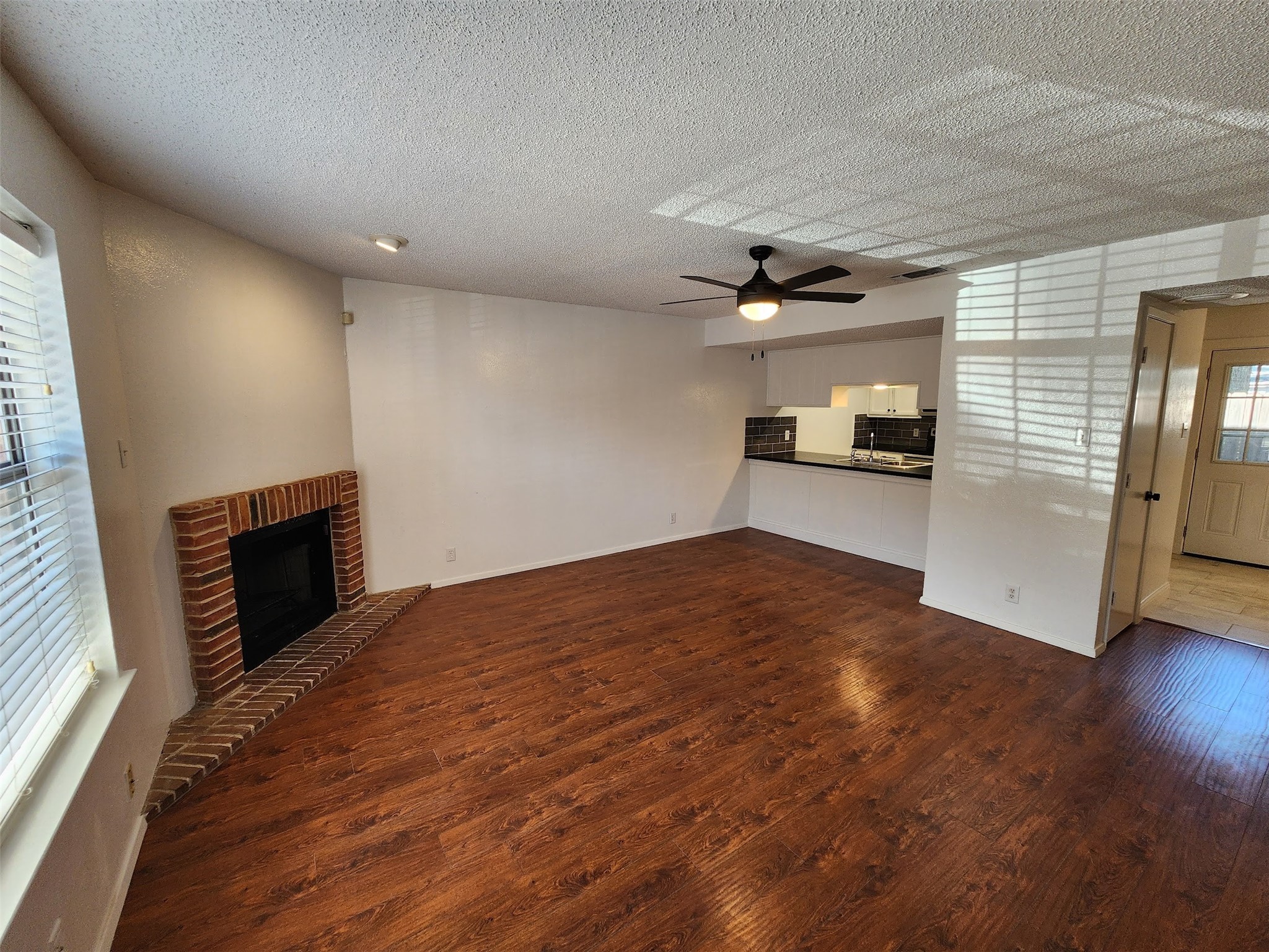 716 W Mulberry Street 18