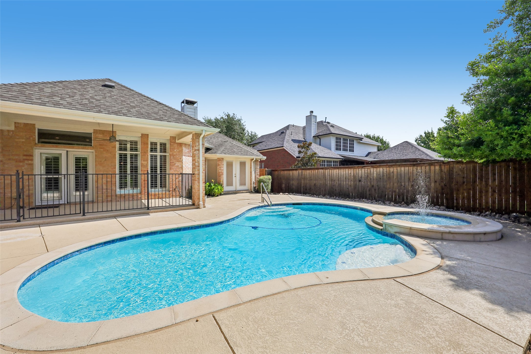1812 Talon Court