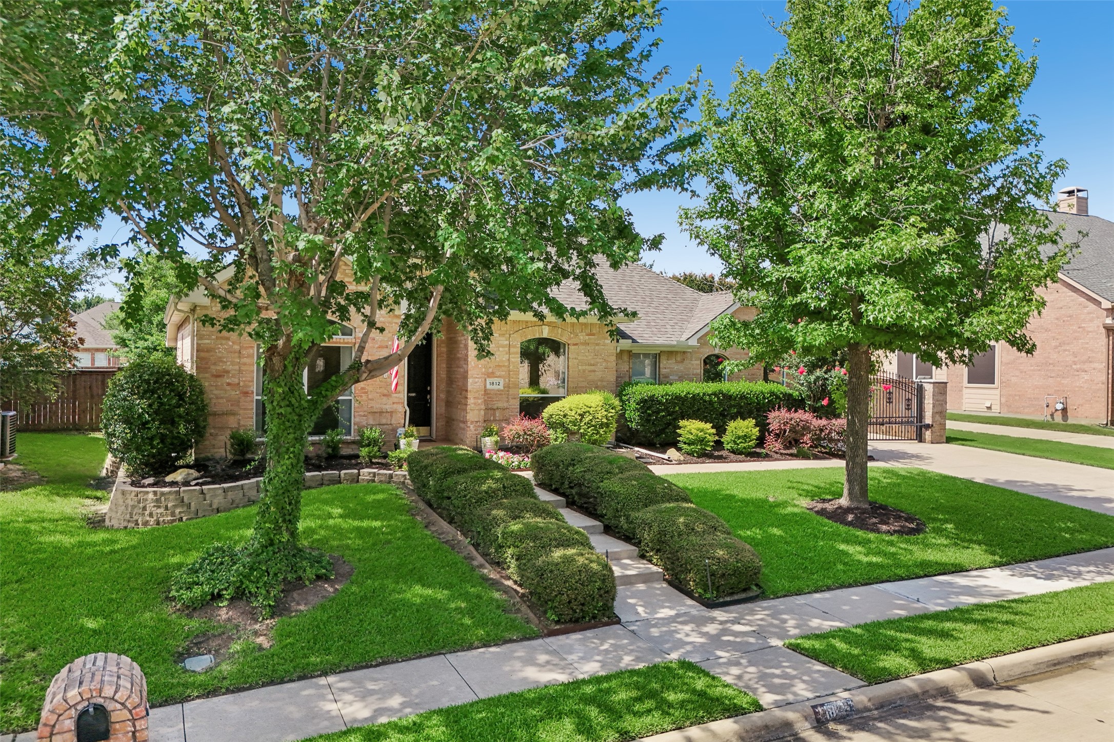 1812 Talon Court