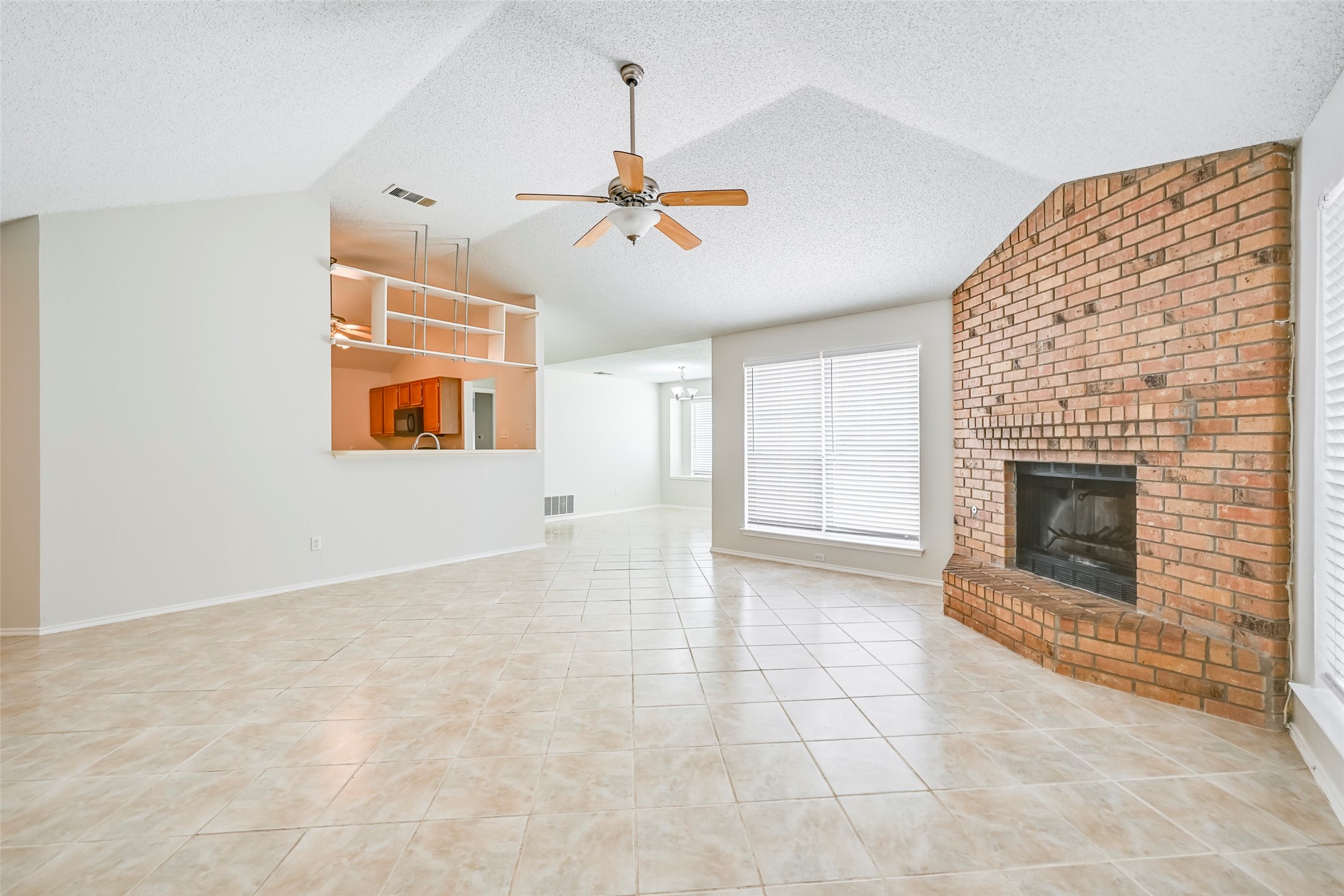 2822 White Oak Drive