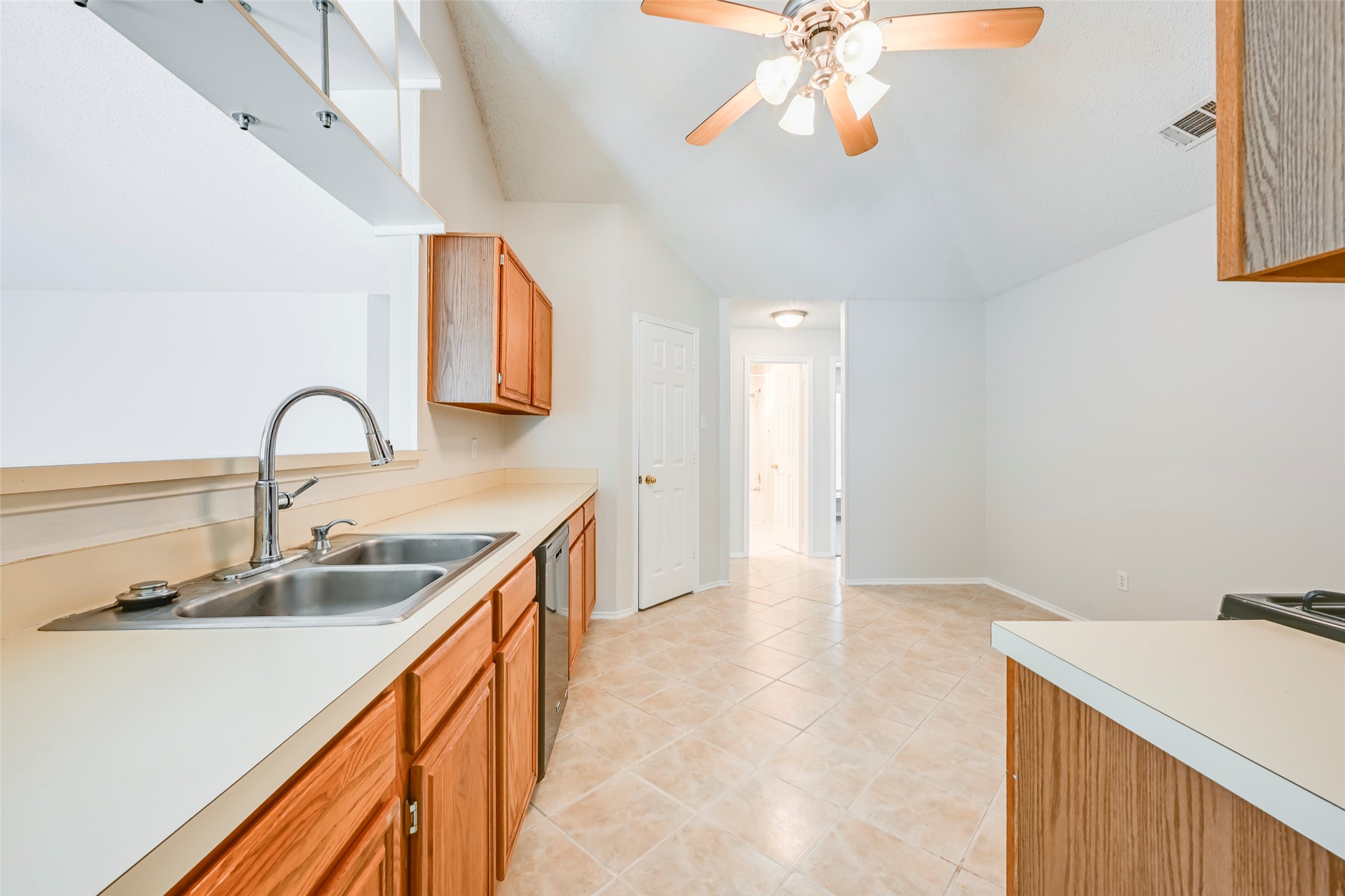 2822 White Oak Drive