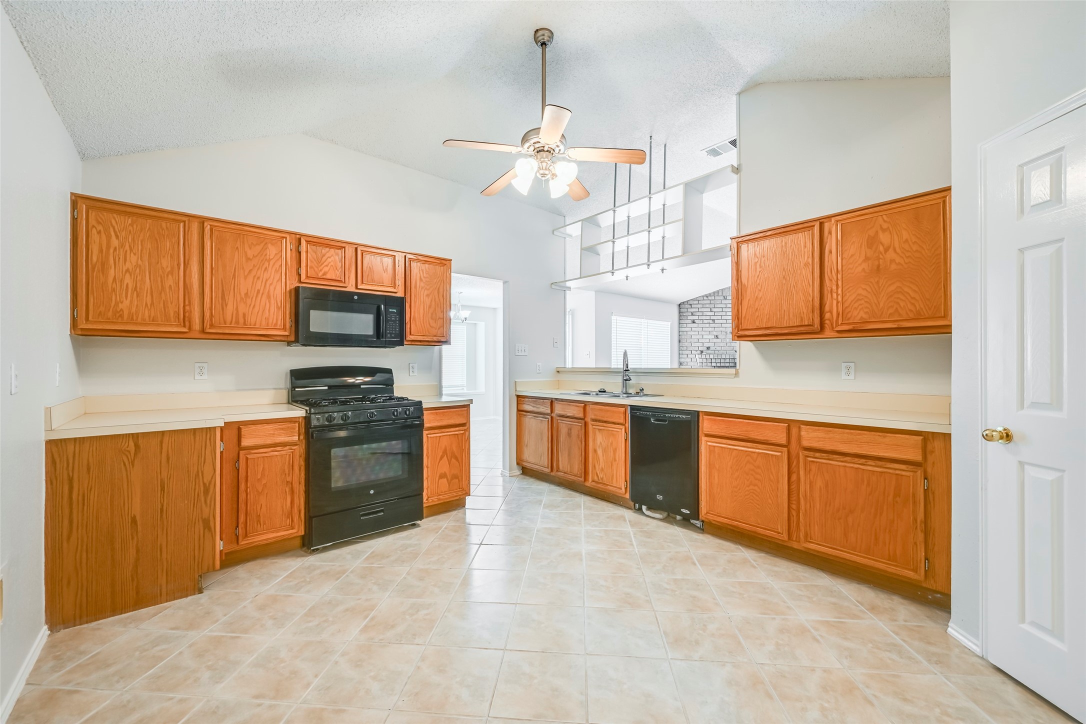2822 White Oak Drive