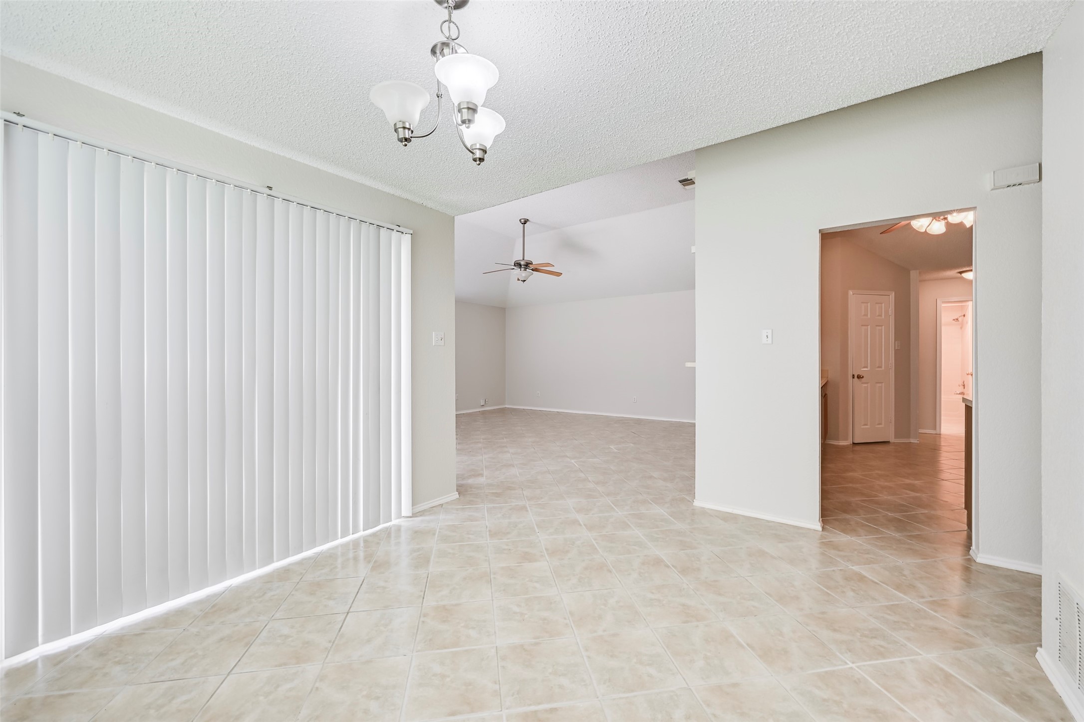 2822 White Oak Drive