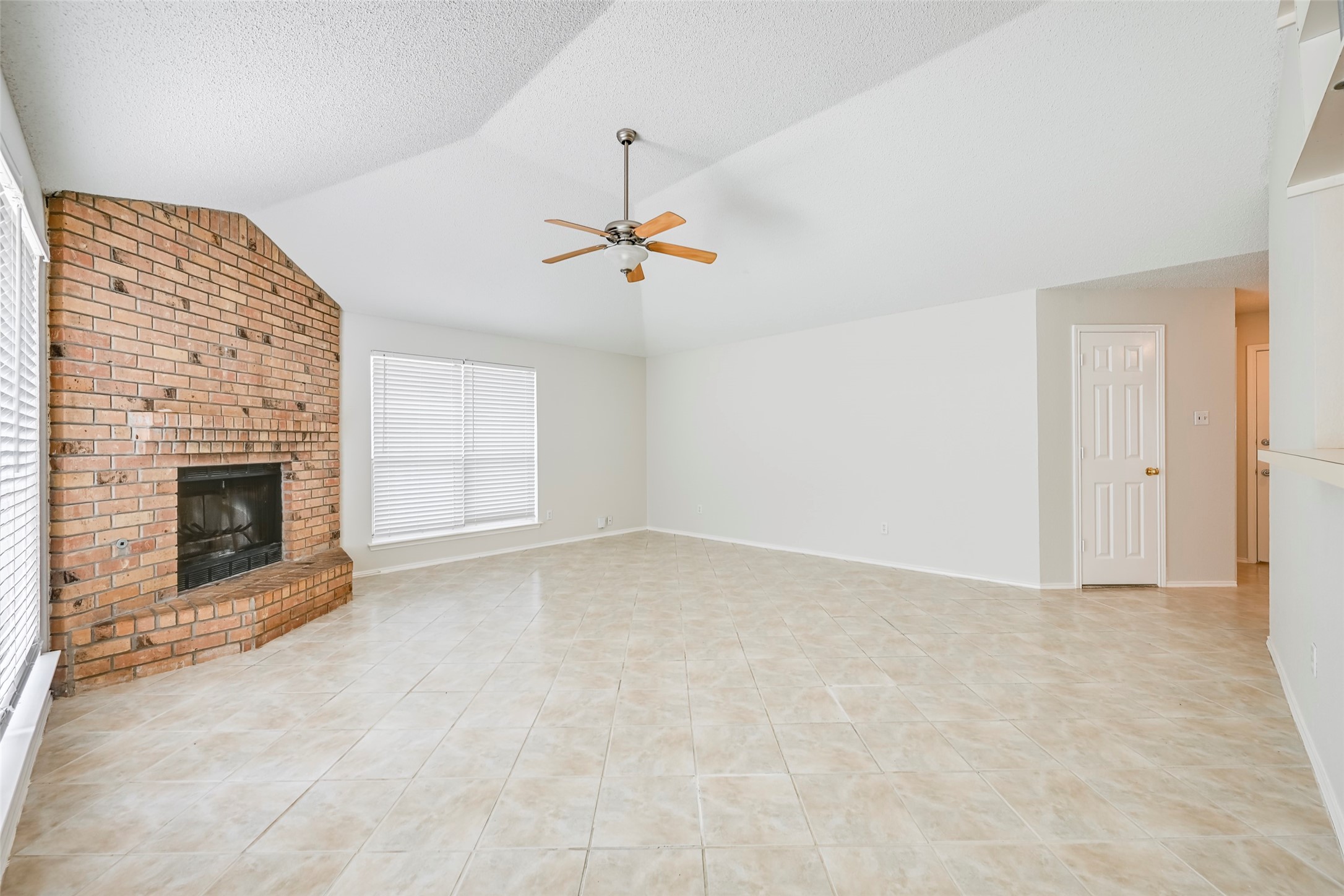 2822 White Oak Drive