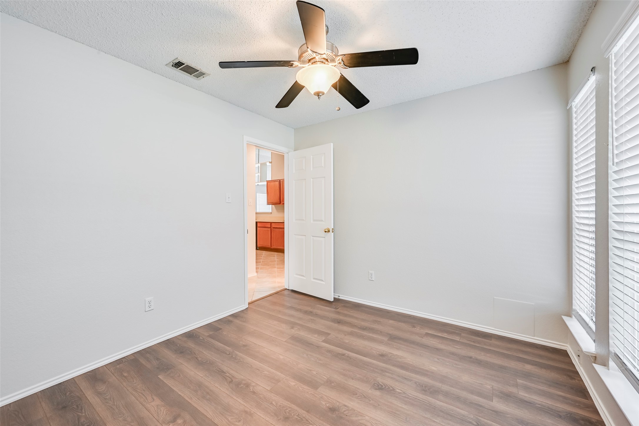2822 White Oak Drive