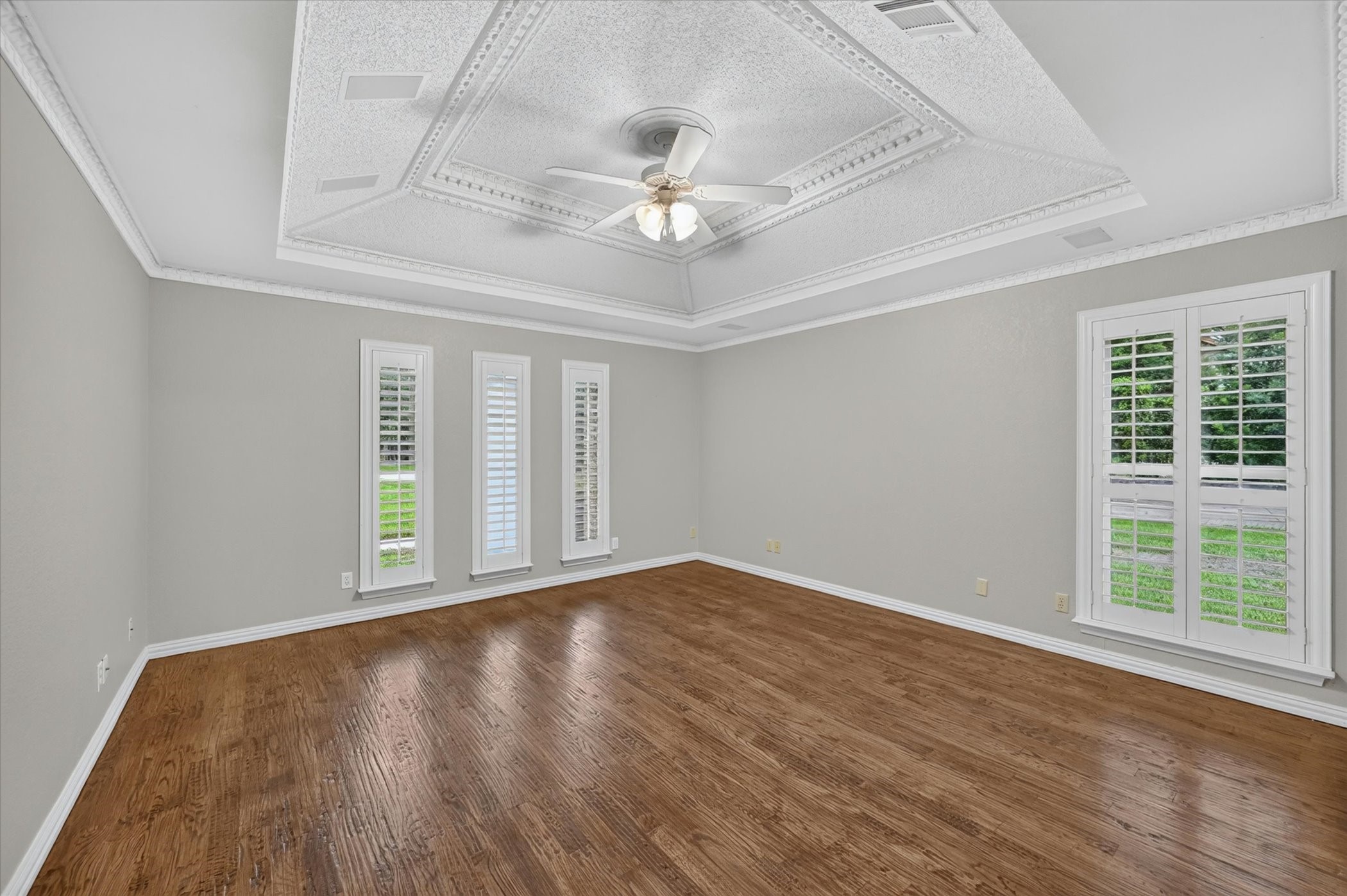 909 San Saba Drive
