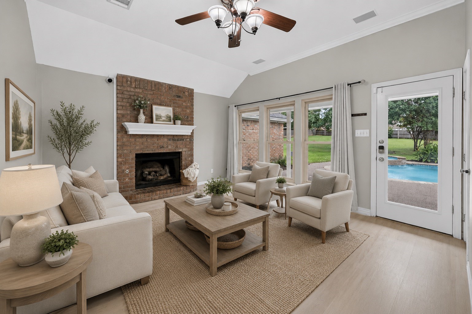909 San Saba Drive