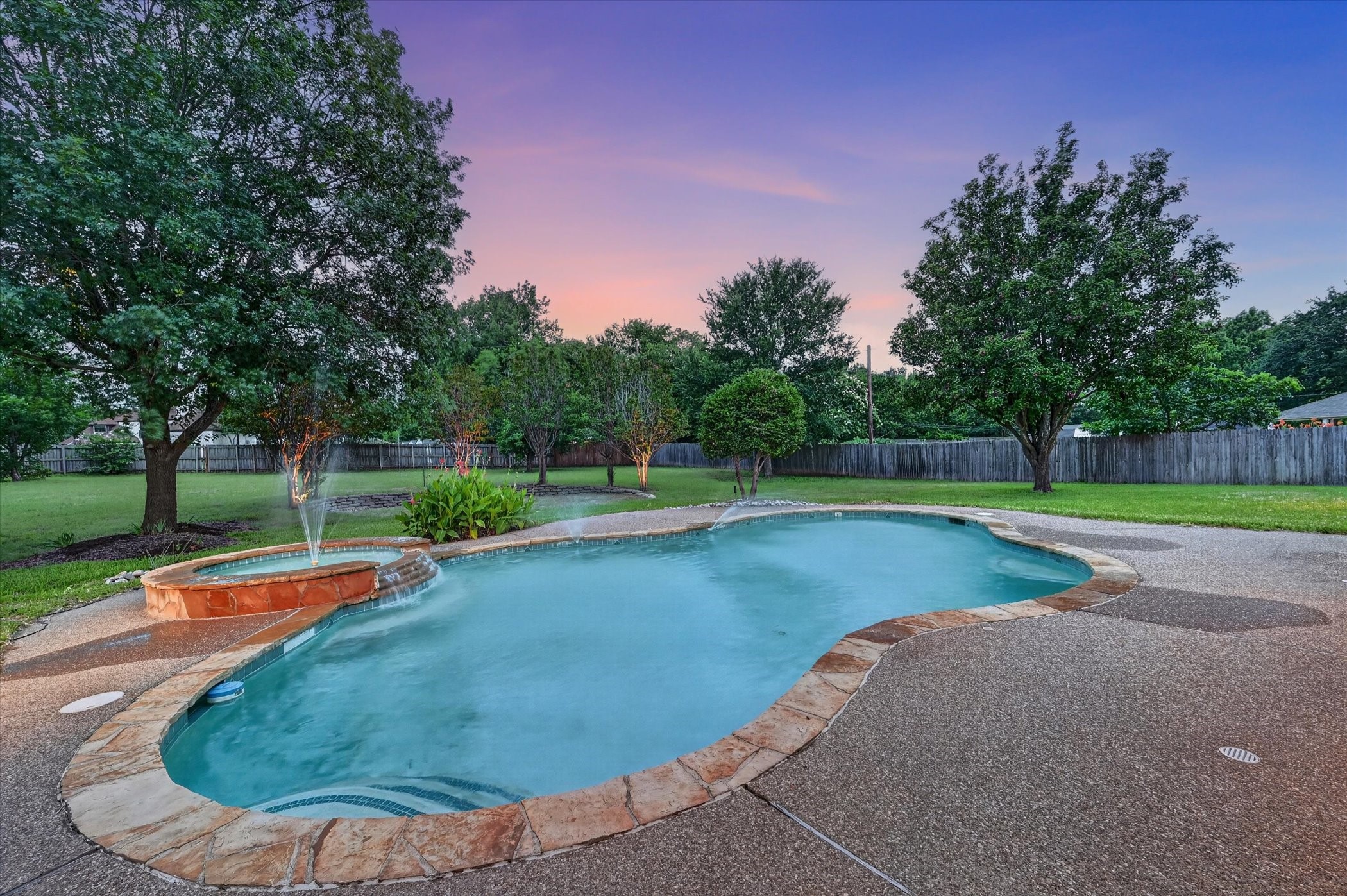 909 San Saba Drive