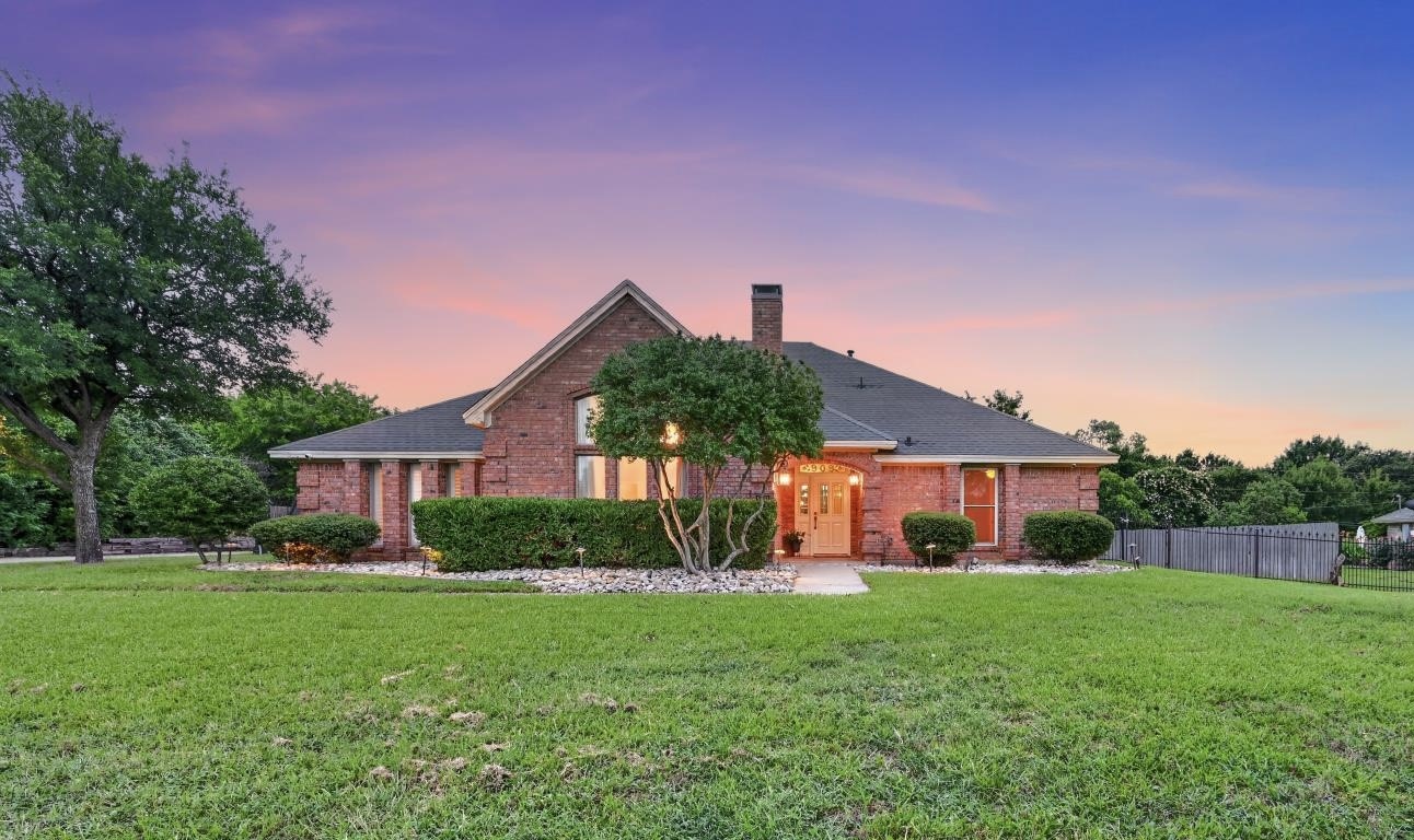 909 San Saba Drive