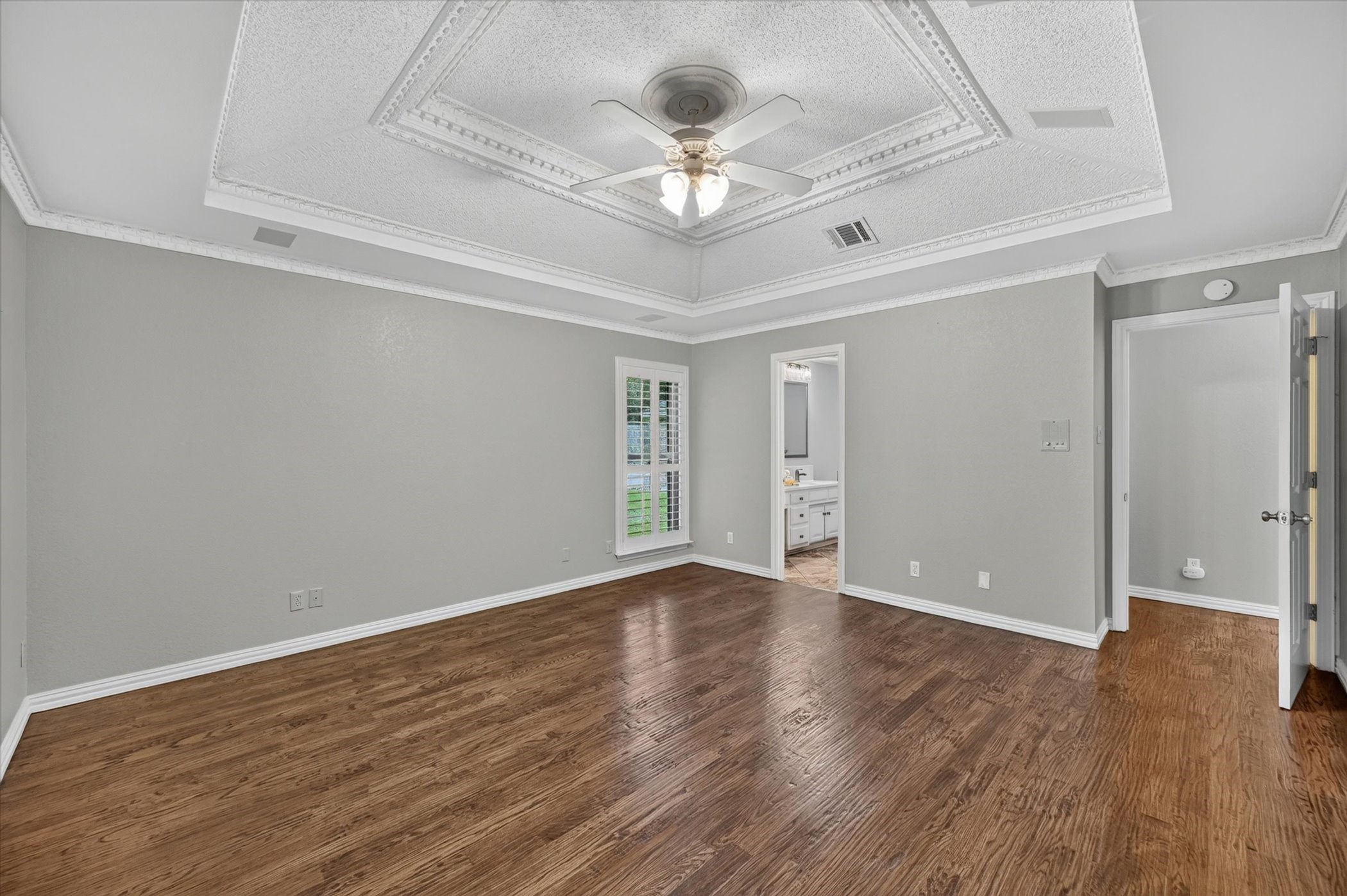 909 San Saba Drive