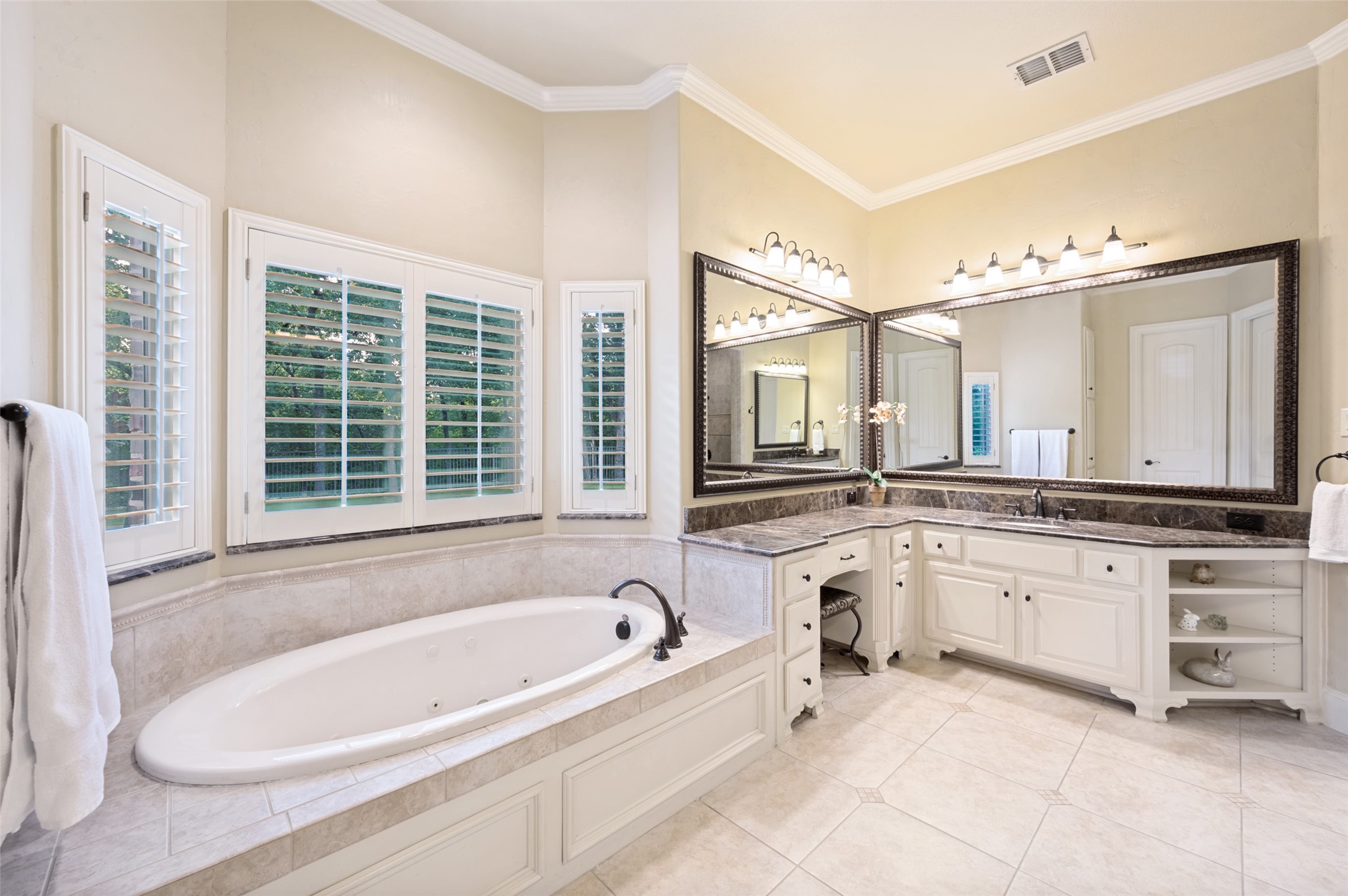 8411 Buffalo Drive